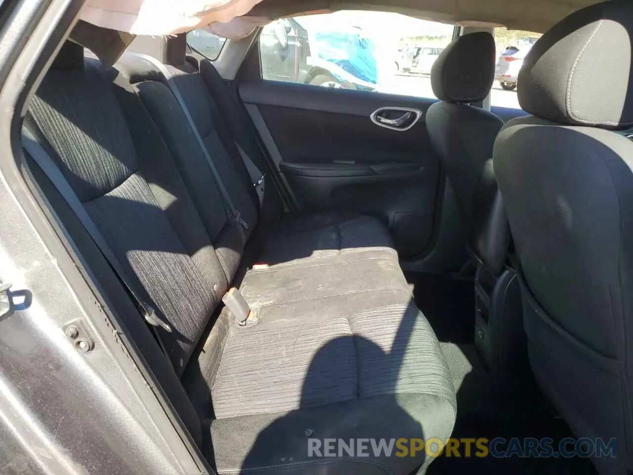 10 Photograph of a damaged car 3N1AB7AP5KY293294 NISSAN SENTRA 2019