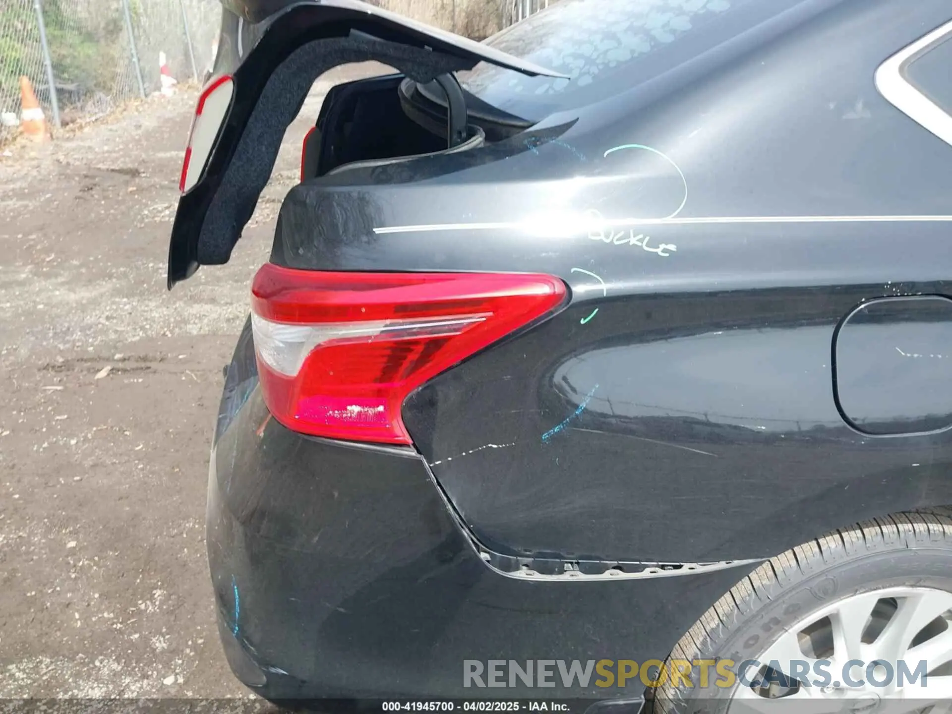 6 Photograph of a damaged car 3N1AB7AP5KY296969 NISSAN SENTRA 2019