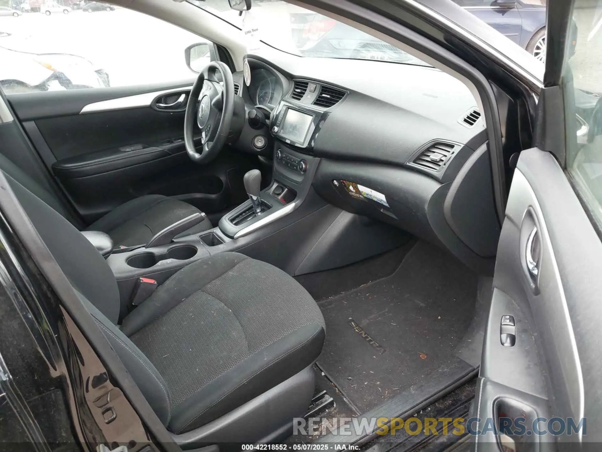 5 Photograph of a damaged car 3N1AB7AP5KY297698 NISSAN SENTRA 2019