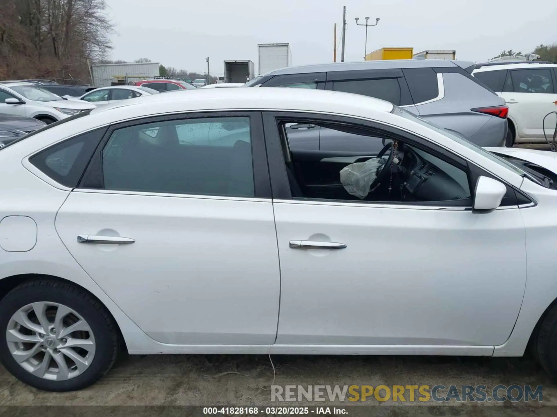 14 Photograph of a damaged car 3N1AB7AP5KY304763 NISSAN SENTRA 2019