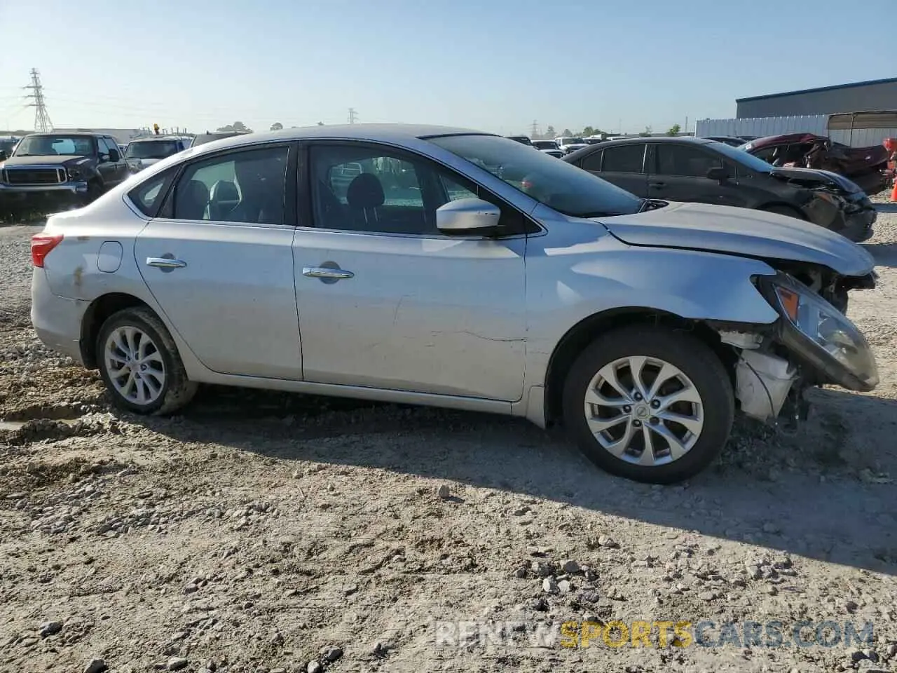 4 Photograph of a damaged car 3N1AB7AP5KY309736 NISSAN SENTRA 2019