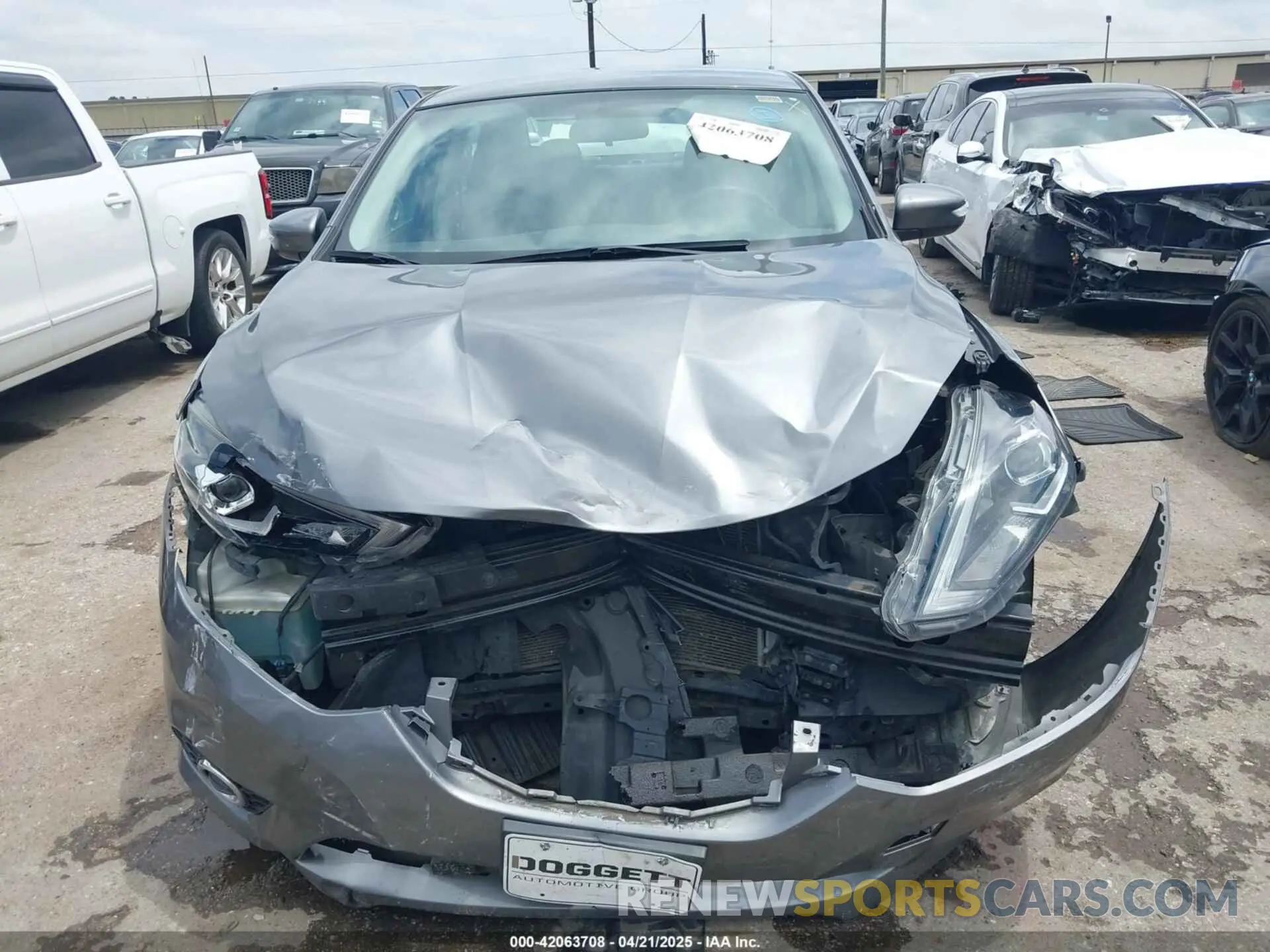 12 Photograph of a damaged car 3N1AB7AP5KY322180 NISSAN SENTRA 2019