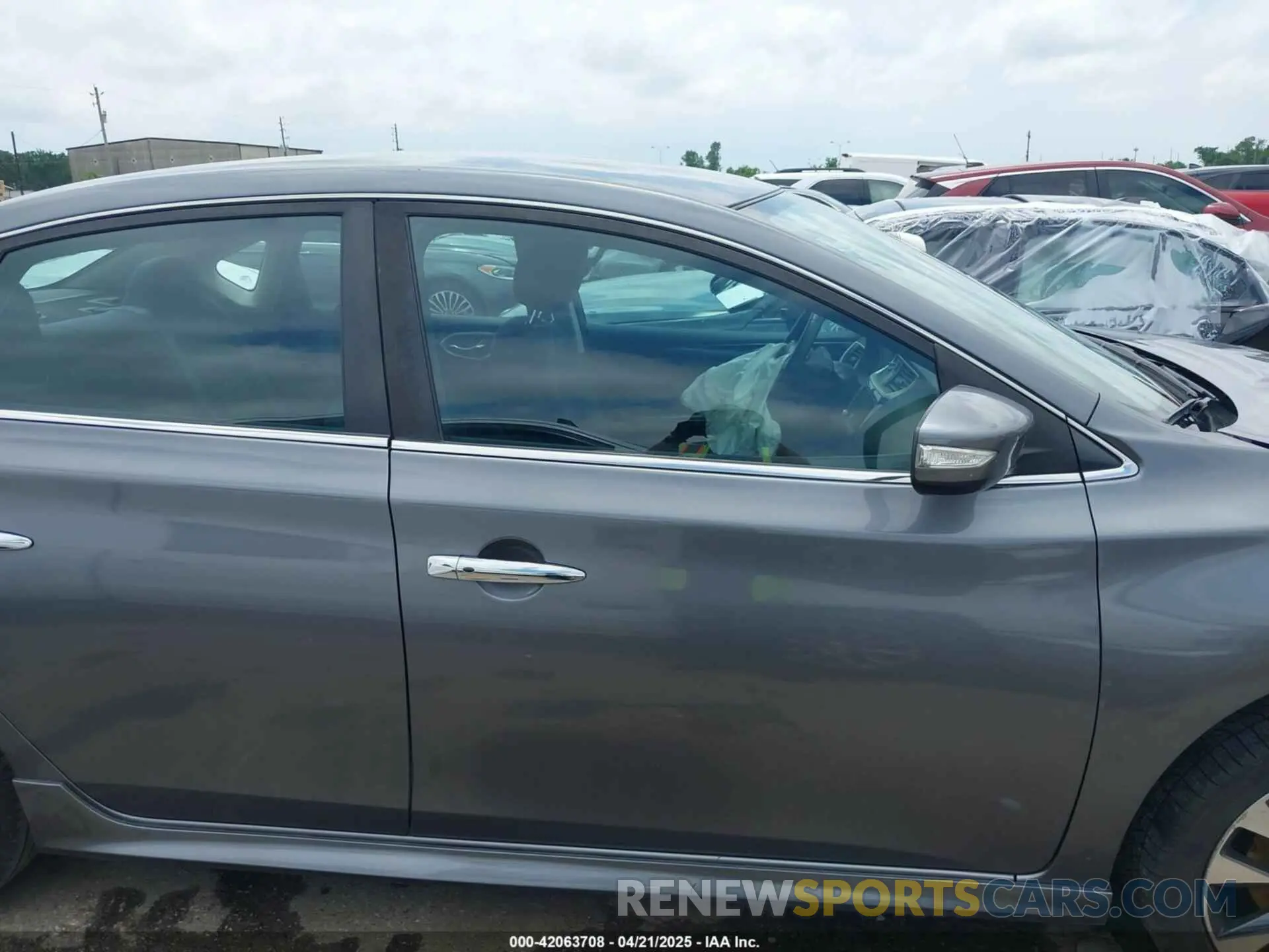 13 Photograph of a damaged car 3N1AB7AP5KY322180 NISSAN SENTRA 2019