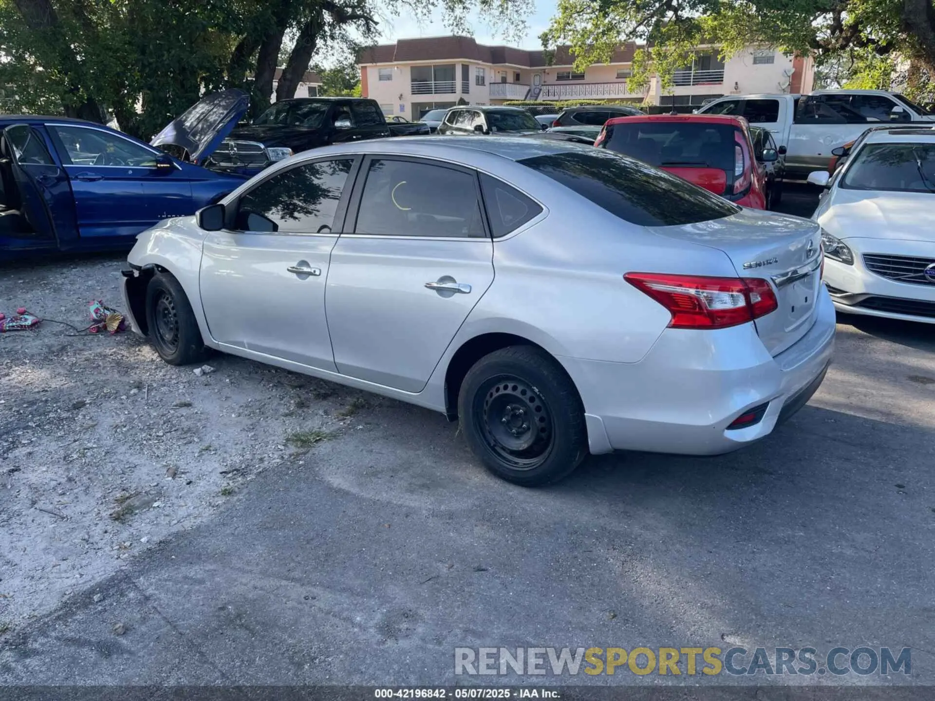 3 Photograph of a damaged car 3N1AB7AP5KY332143 NISSAN SENTRA 2019