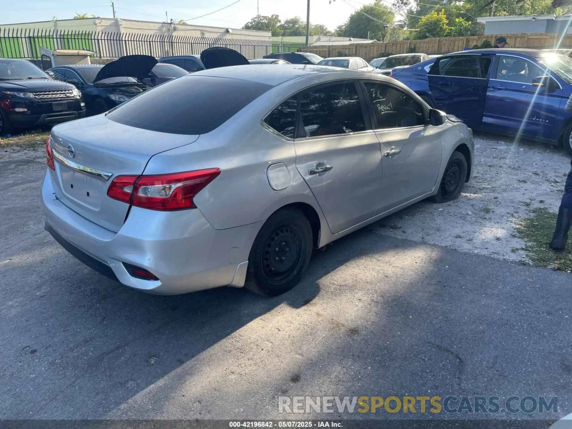 4 Photograph of a damaged car 3N1AB7AP5KY332143 NISSAN SENTRA 2019
