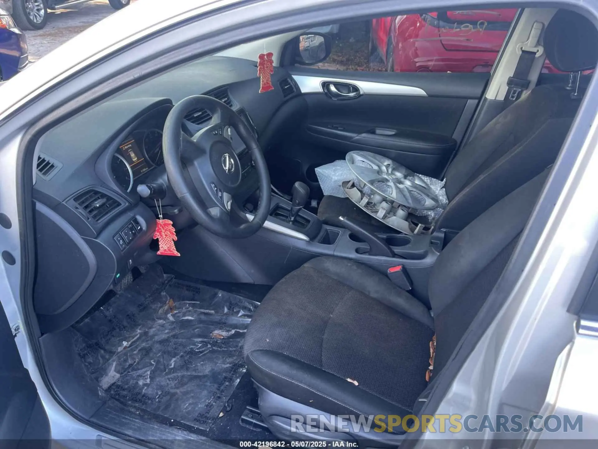 5 Photograph of a damaged car 3N1AB7AP5KY332143 NISSAN SENTRA 2019