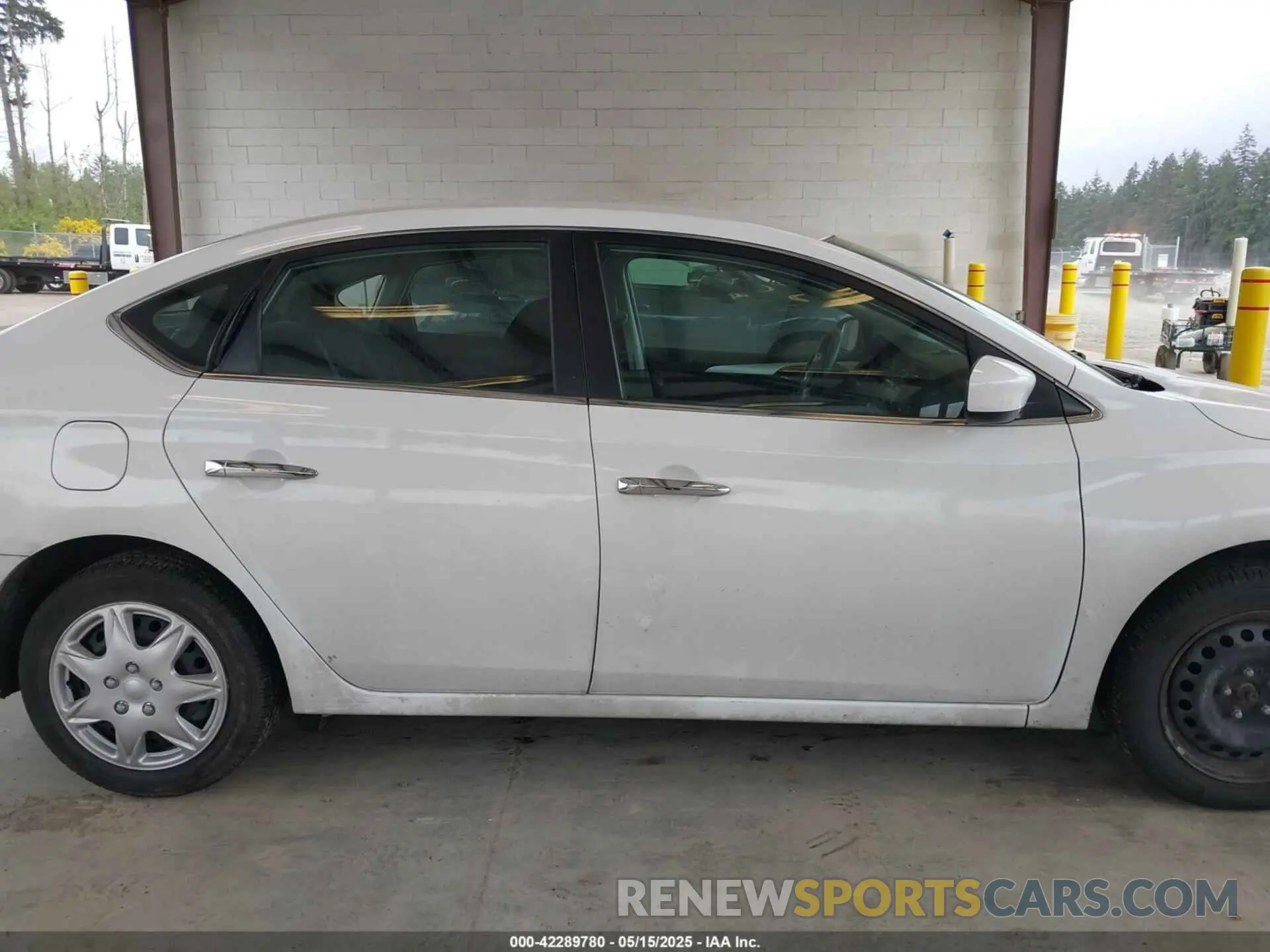 13 Photograph of a damaged car 3N1AB7AP5KY343238 NISSAN SENTRA 2019
