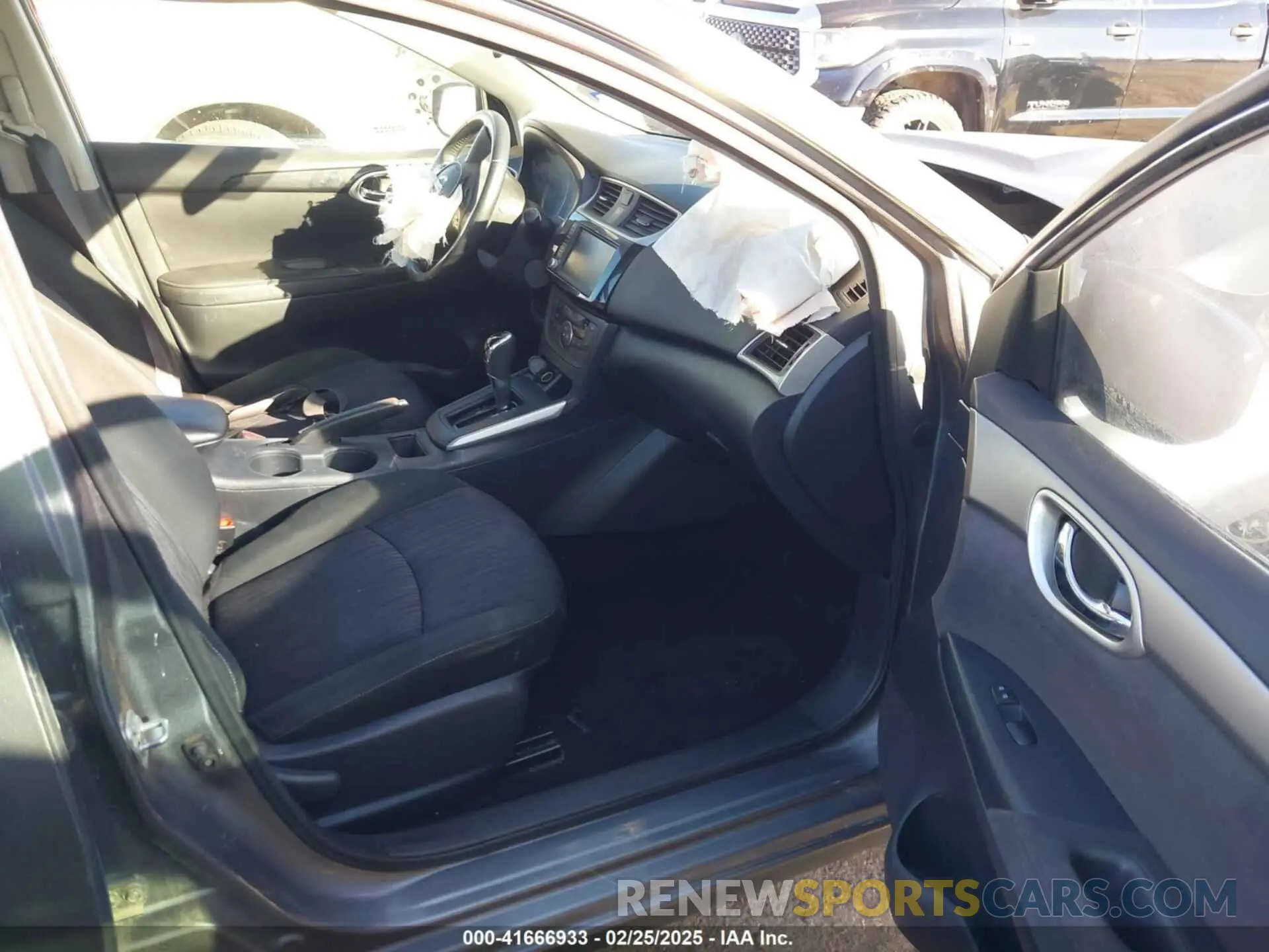 5 Photograph of a damaged car 3N1AB7AP5KY343353 NISSAN SENTRA 2019