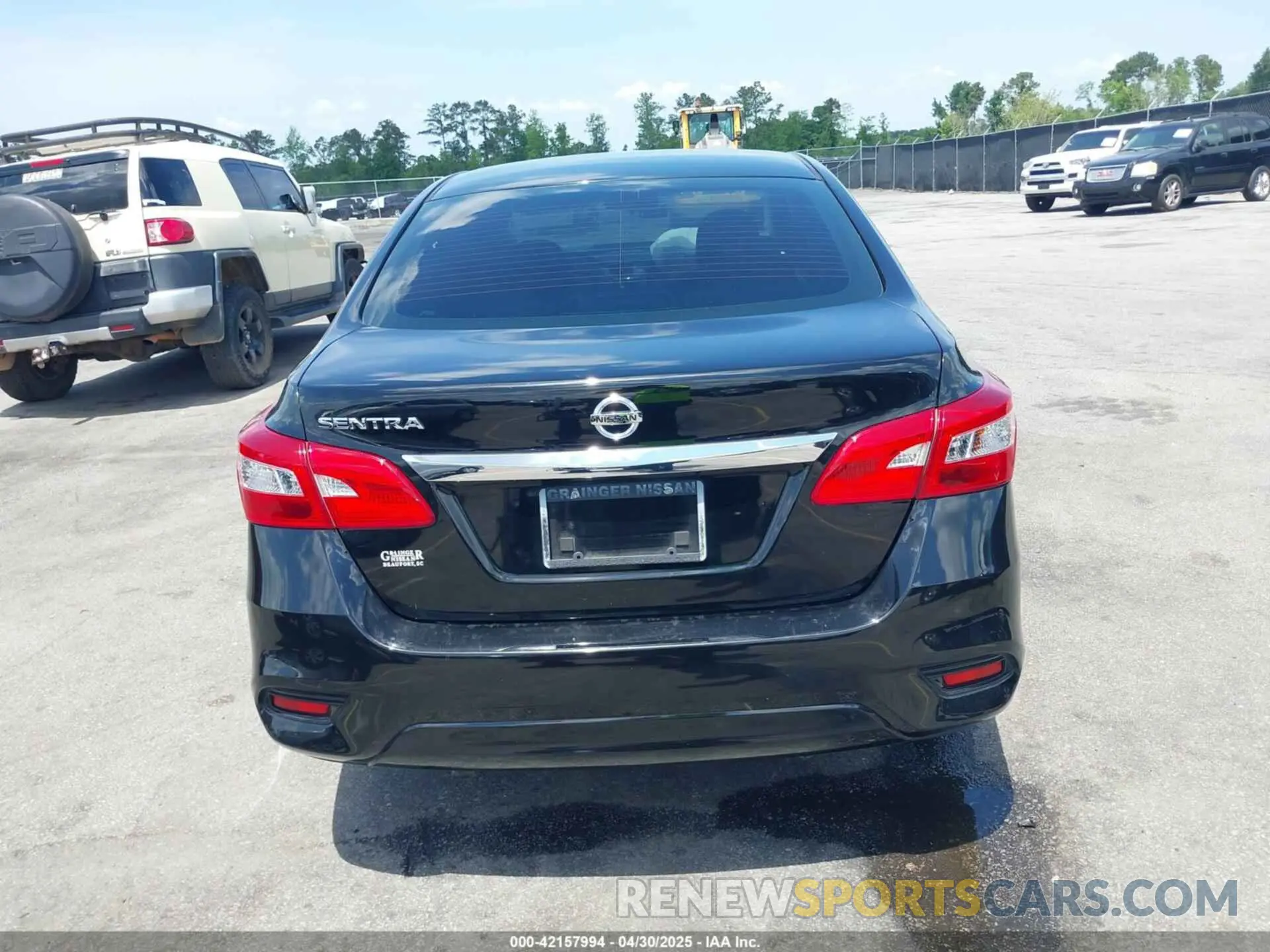 17 Photograph of a damaged car 3N1AB7AP5KY345992 NISSAN SENTRA 2019