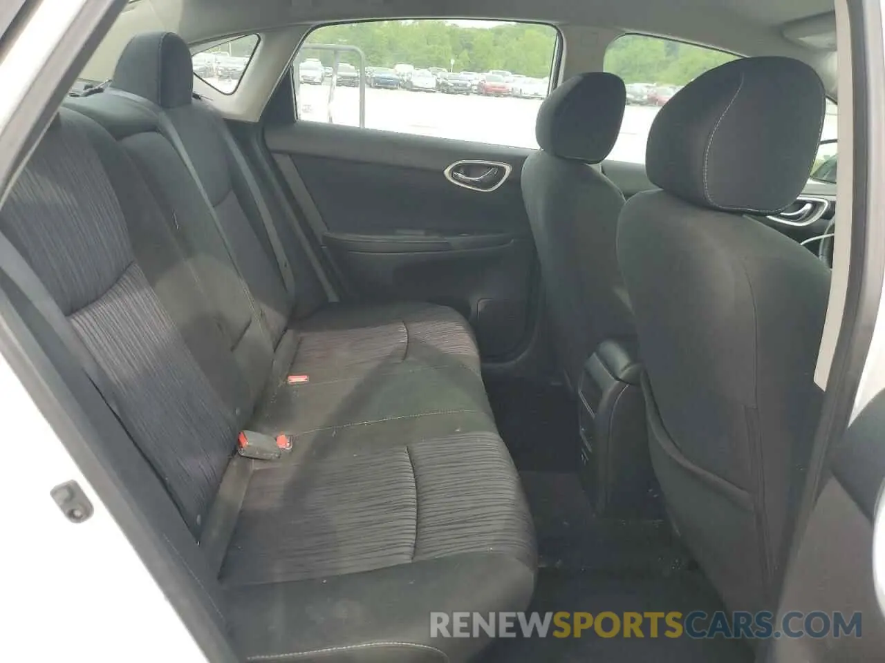 10 Photograph of a damaged car 3N1AB7AP5KY363277 NISSAN SENTRA 2019