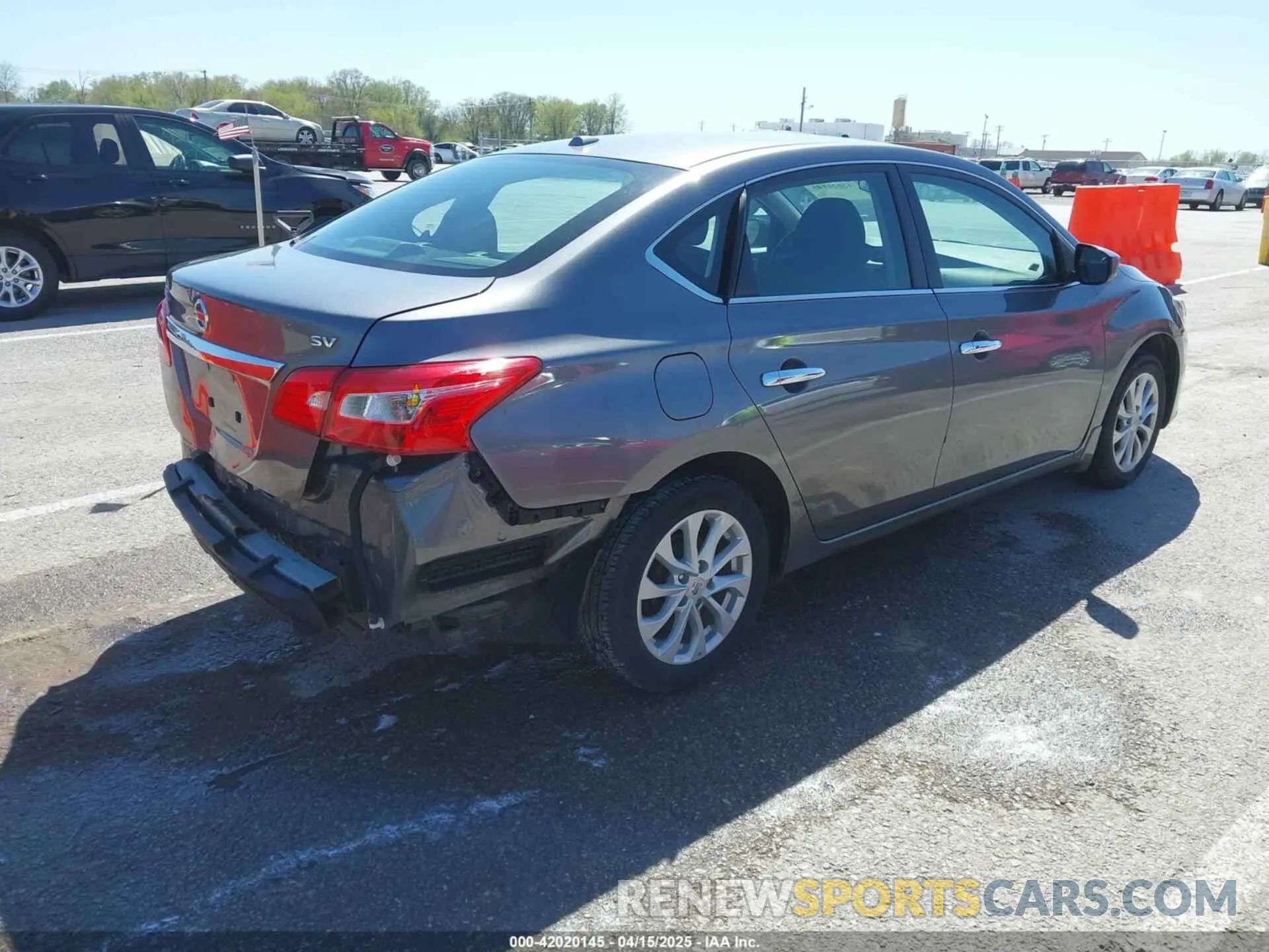 4 Photograph of a damaged car 3N1AB7AP5KY365577 NISSAN SENTRA 2019