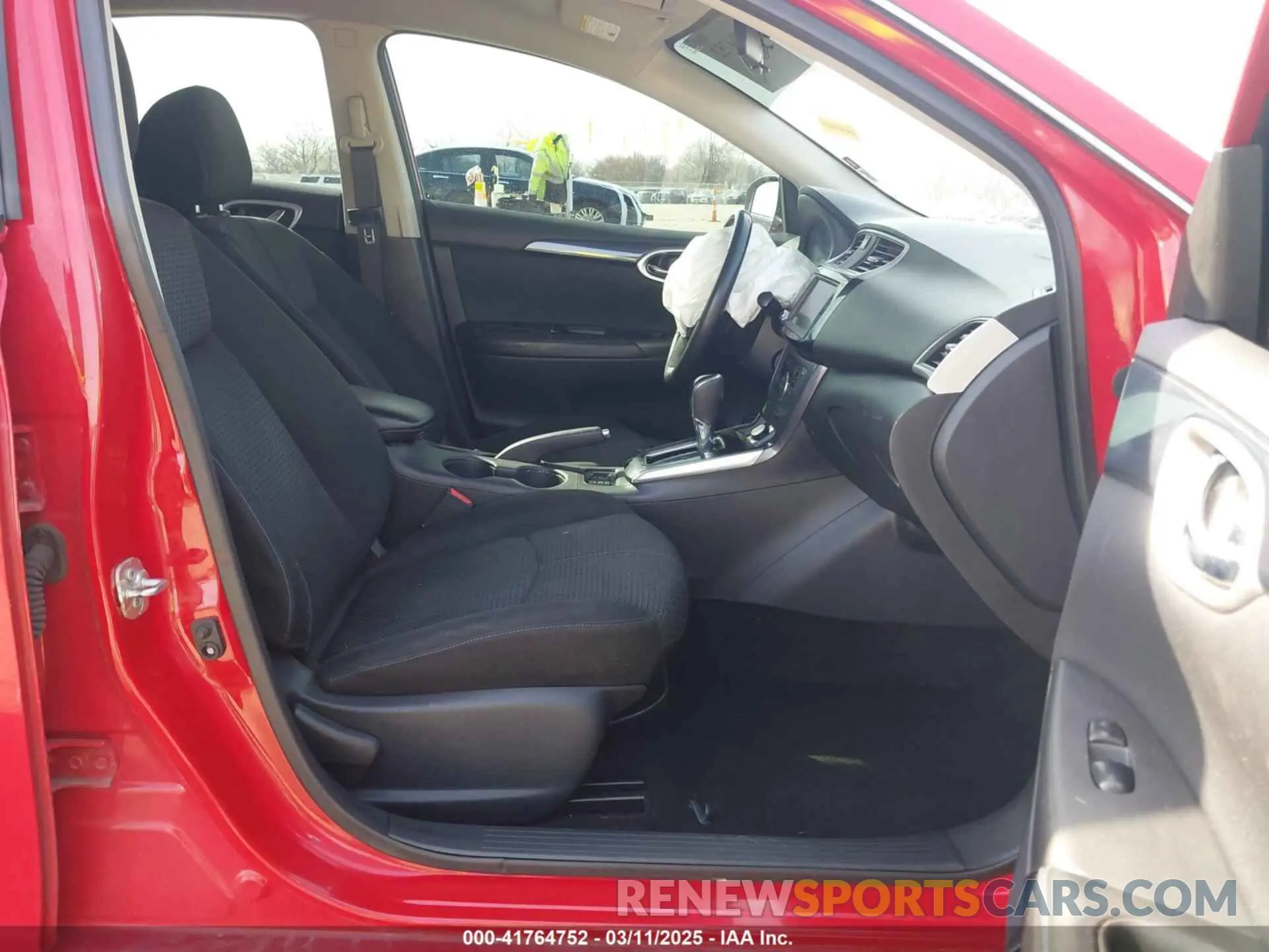 5 Photograph of a damaged car 3N1AB7AP5KY368351 NISSAN SENTRA 2019