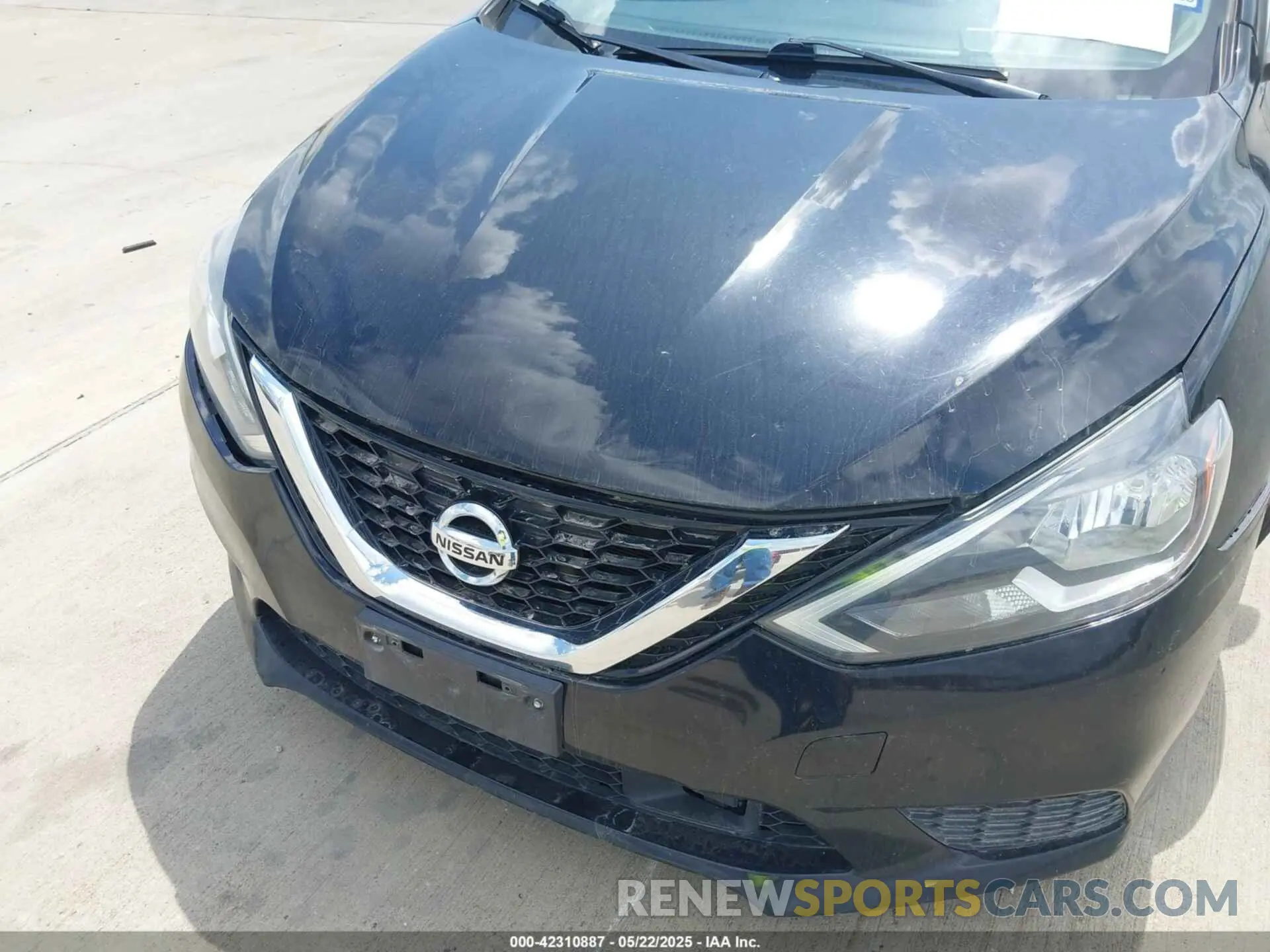 18 Photograph of a damaged car 3N1AB7AP5KY376952 NISSAN SENTRA 2019