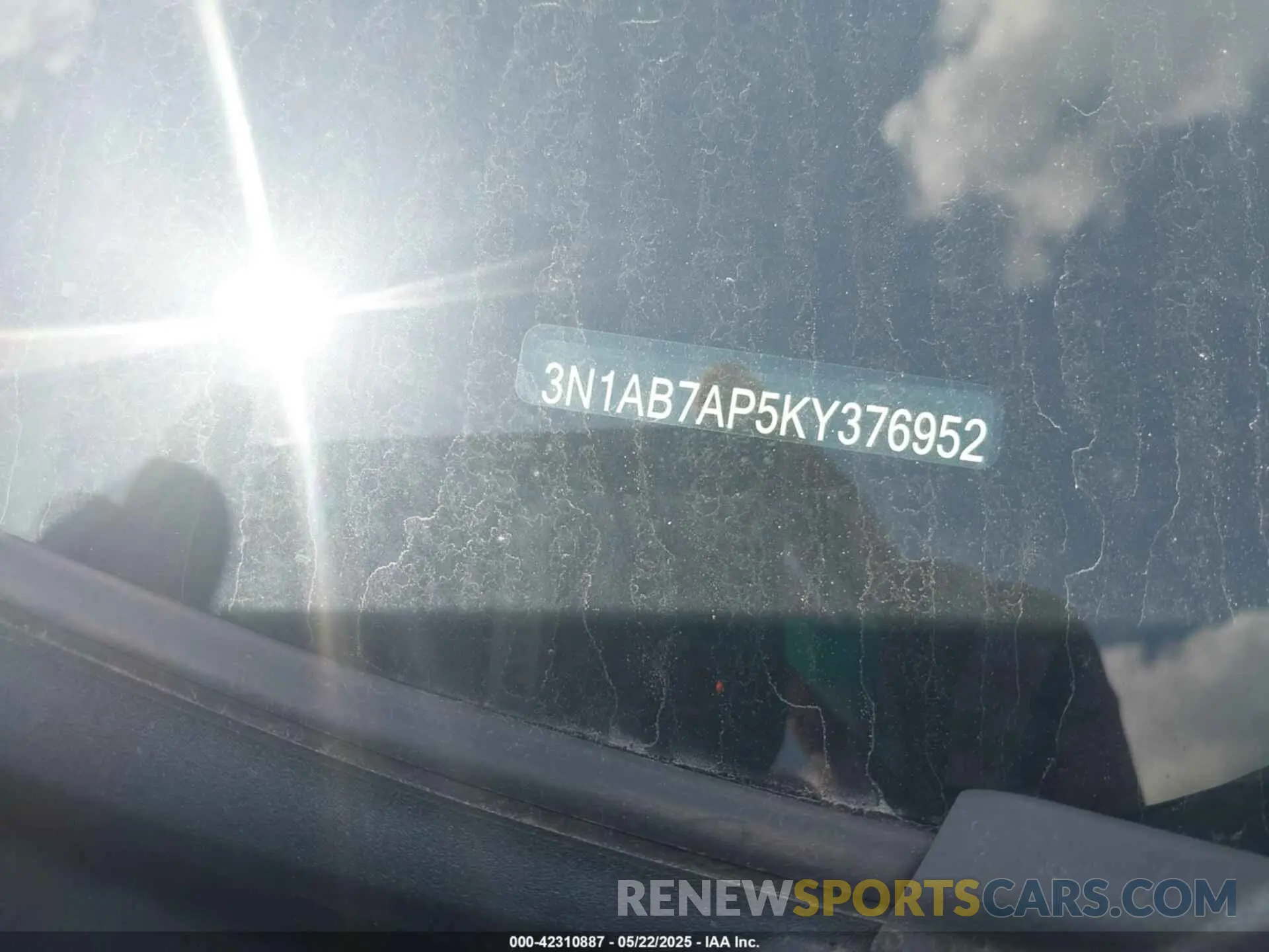 19 Photograph of a damaged car 3N1AB7AP5KY376952 NISSAN SENTRA 2019