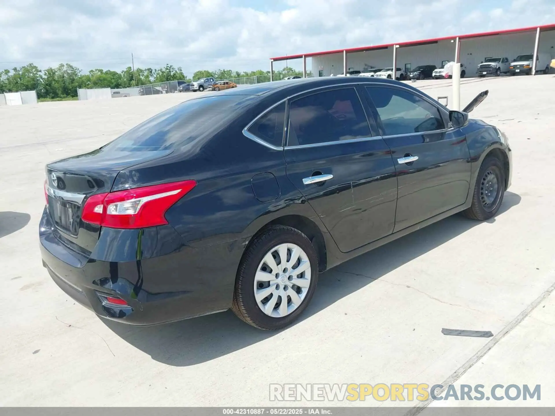 4 Photograph of a damaged car 3N1AB7AP5KY376952 NISSAN SENTRA 2019