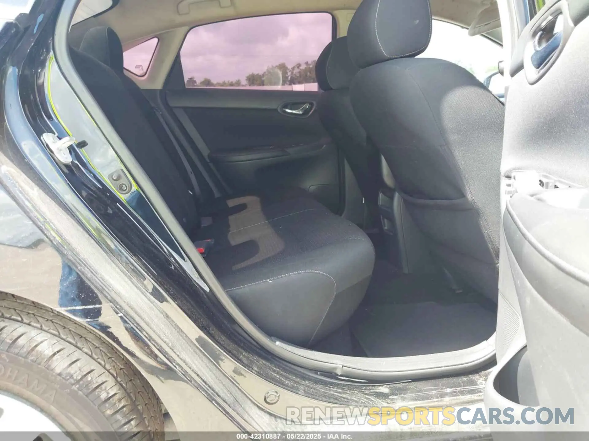 8 Photograph of a damaged car 3N1AB7AP5KY376952 NISSAN SENTRA 2019