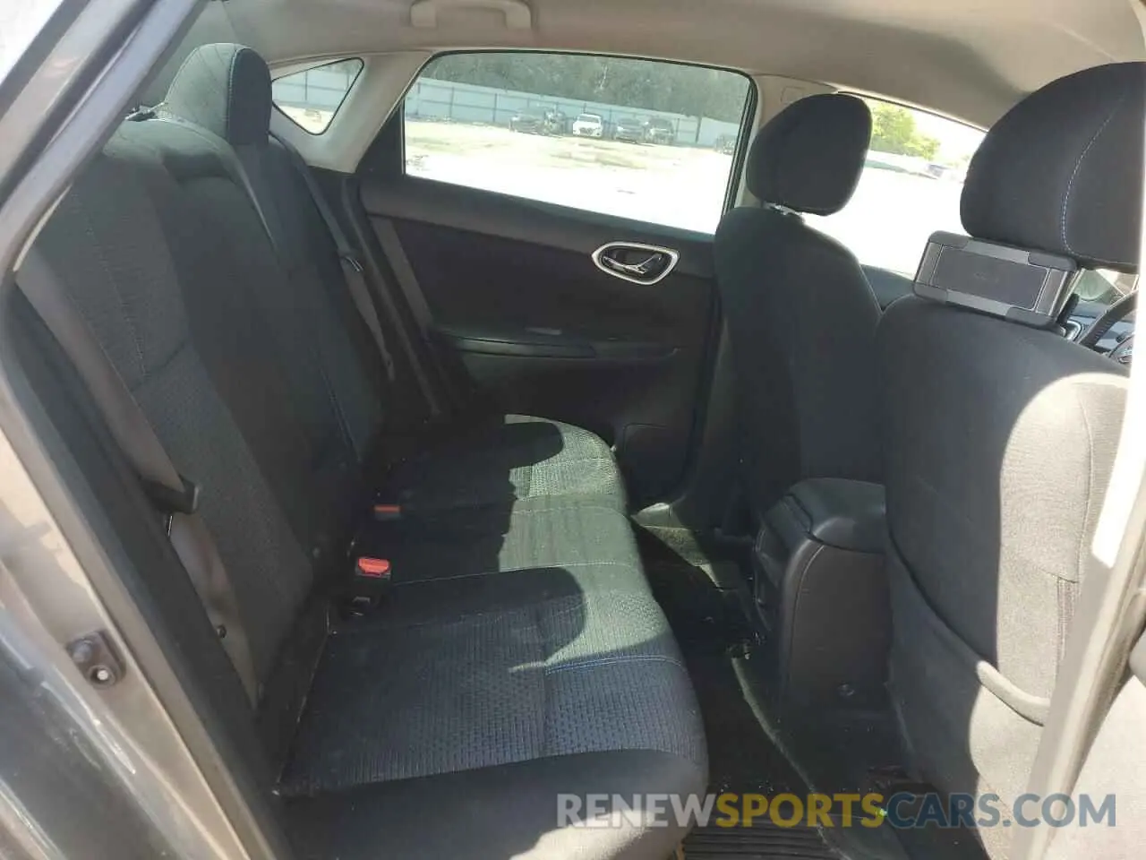 10 Photograph of a damaged car 3N1AB7AP5KY380550 NISSAN SENTRA 2019