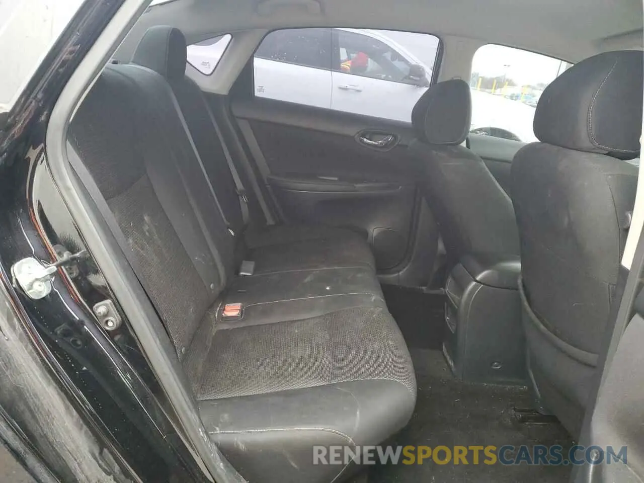 10 Photograph of a damaged car 3N1AB7AP5KY382363 NISSAN SENTRA 2019