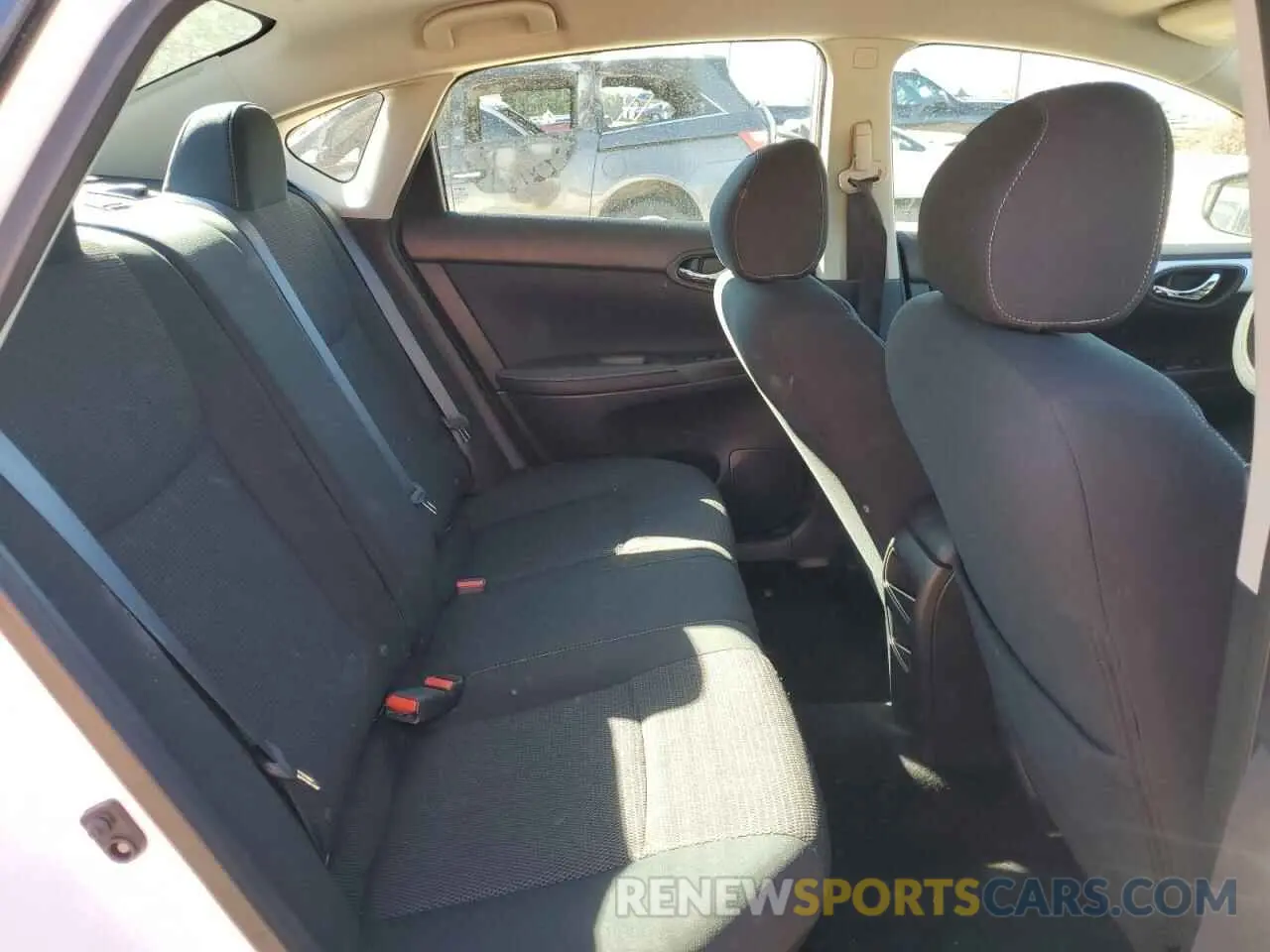 10 Photograph of a damaged car 3N1AB7AP5KY396764 NISSAN SENTRA 2019