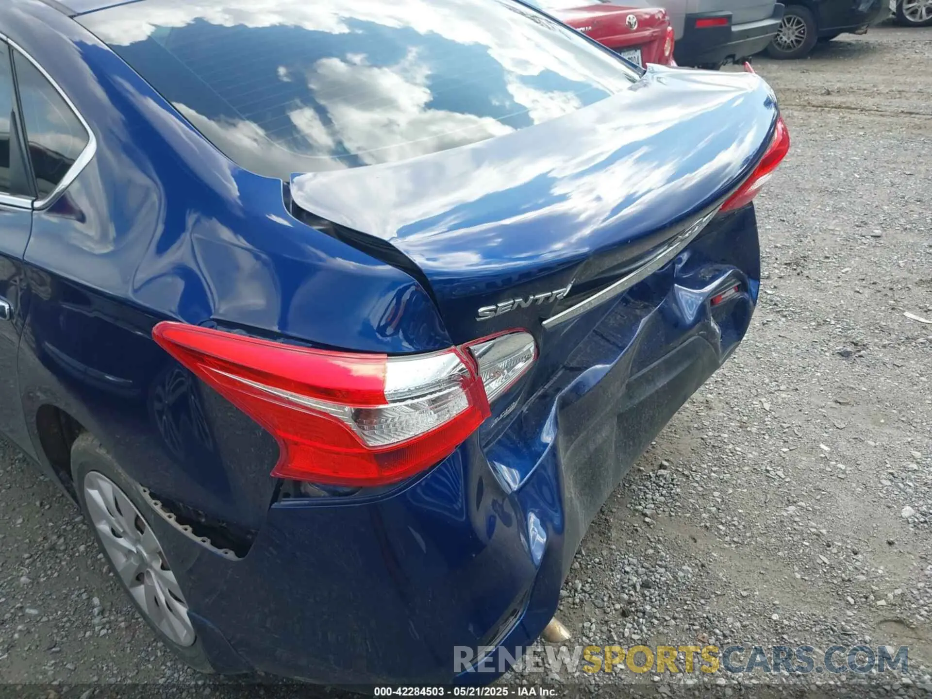 17 Photograph of a damaged car 3N1AB7AP5KY404751 NISSAN SENTRA 2019