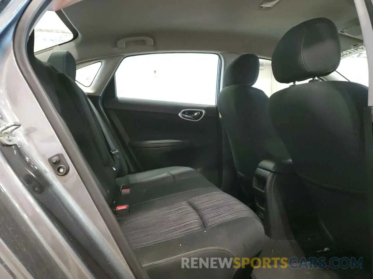 10 Photograph of a damaged car 3N1AB7AP5KY413076 NISSAN SENTRA 2019