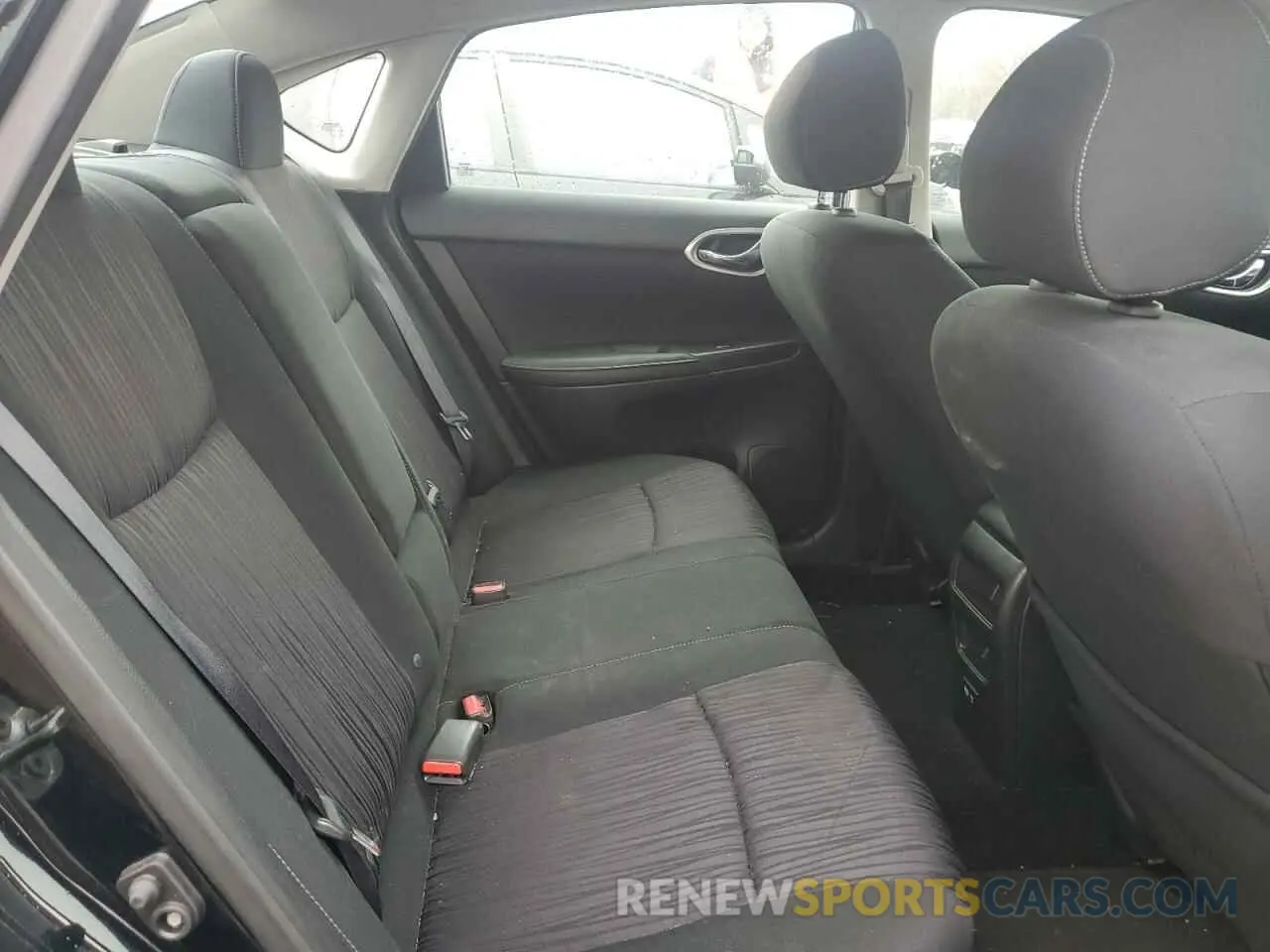 10 Photograph of a damaged car 3N1AB7AP5KY413336 NISSAN SENTRA 2019