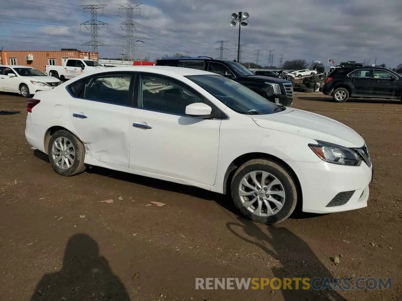 4 Photograph of a damaged car 3N1AB7AP5KY413725 NISSAN SENTRA 2019