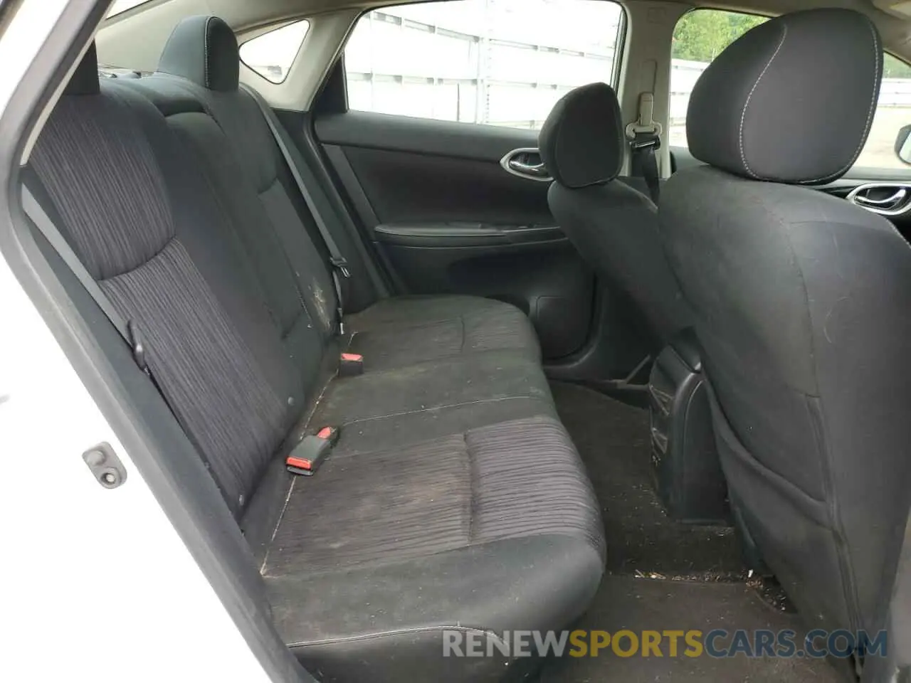 10 Photograph of a damaged car 3N1AB7AP5KY413868 NISSAN SENTRA 2019