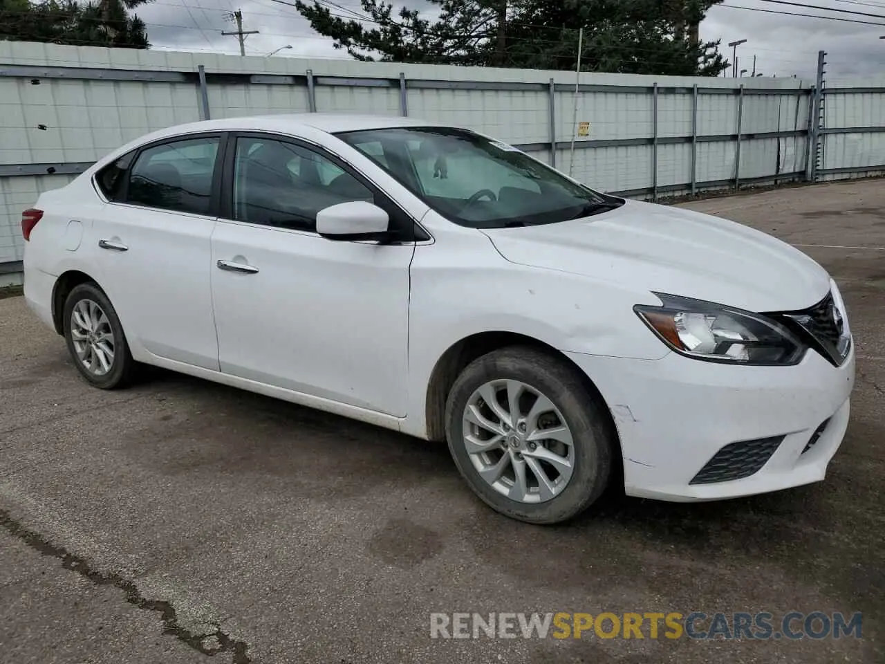 4 Photograph of a damaged car 3N1AB7AP5KY413868 NISSAN SENTRA 2019