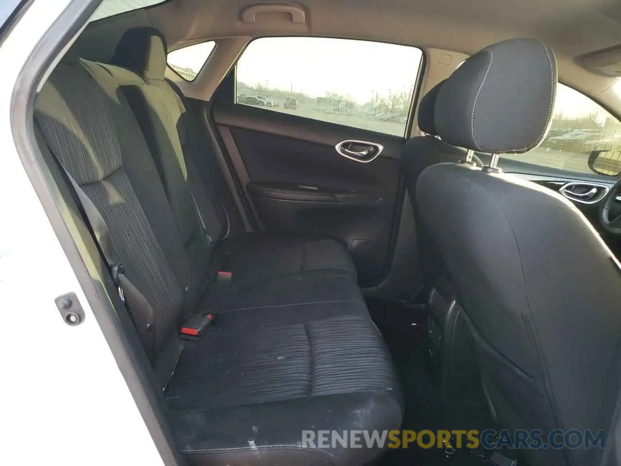 10 Photograph of a damaged car 3N1AB7AP5KY414387 NISSAN SENTRA 2019