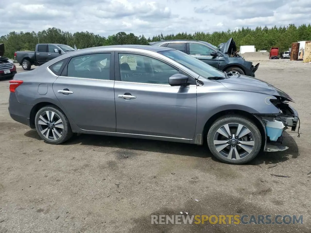 4 Photograph of a damaged car 3N1AB7AP5KY444702 NISSAN SENTRA 2019