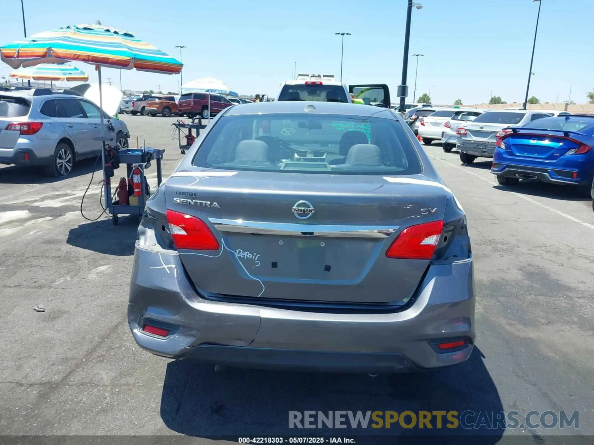 17 Photograph of a damaged car 3N1AB7AP6KL612618 NISSAN SENTRA 2019