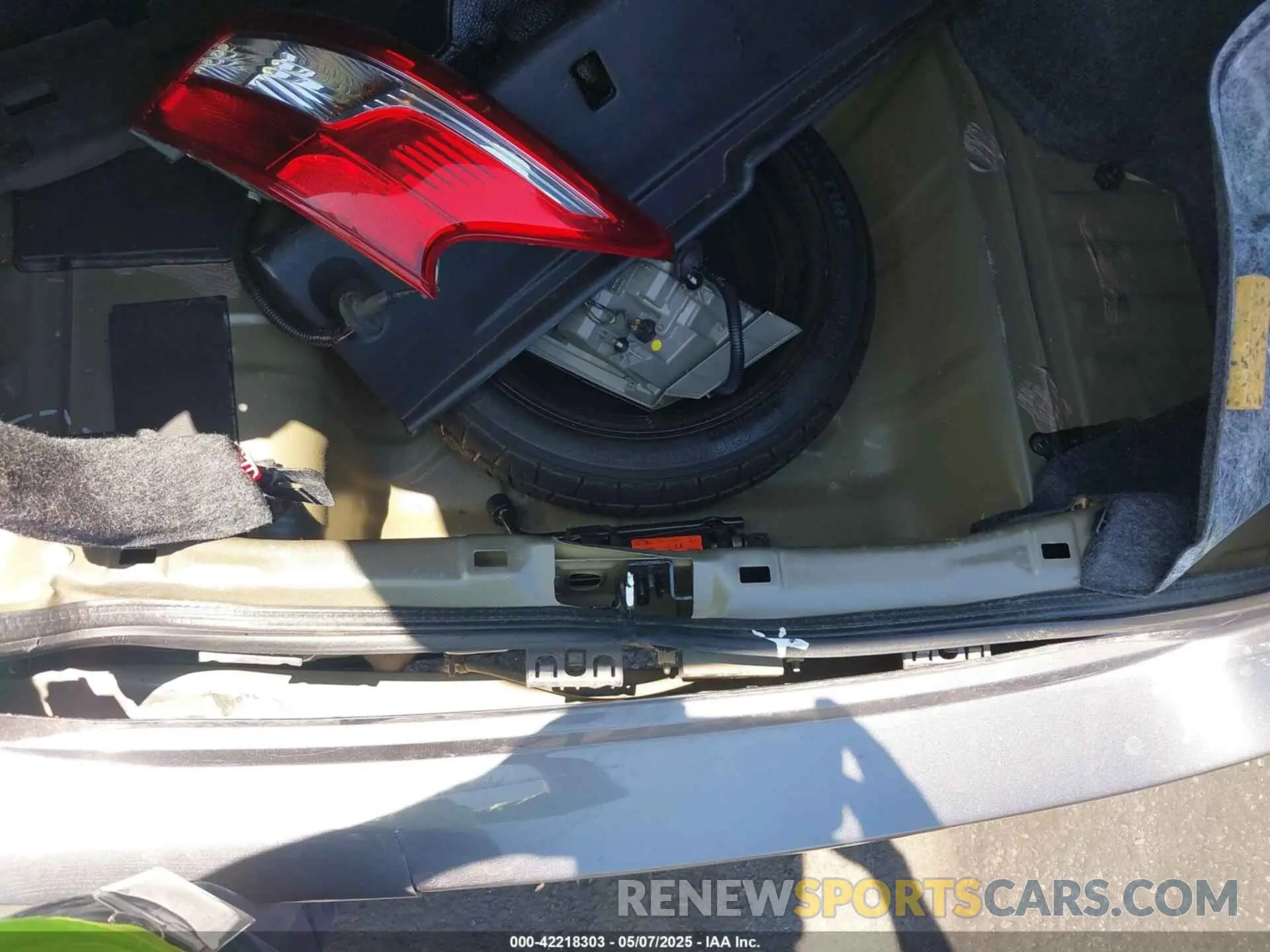 18 Photograph of a damaged car 3N1AB7AP6KL612618 NISSAN SENTRA 2019