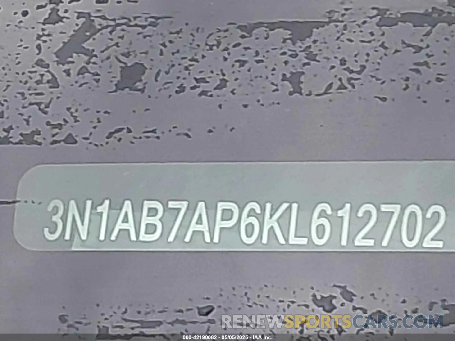 18 Photograph of a damaged car 3N1AB7AP6KL612702 NISSAN SENTRA 2019