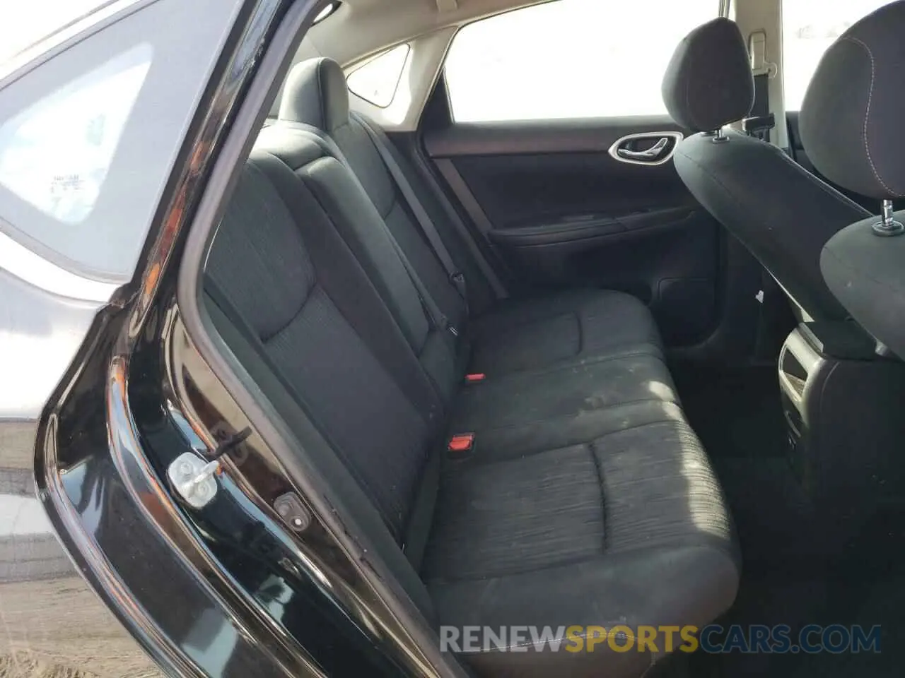 11 Photograph of a damaged car 3N1AB7AP6KL613137 NISSAN SENTRA 2019