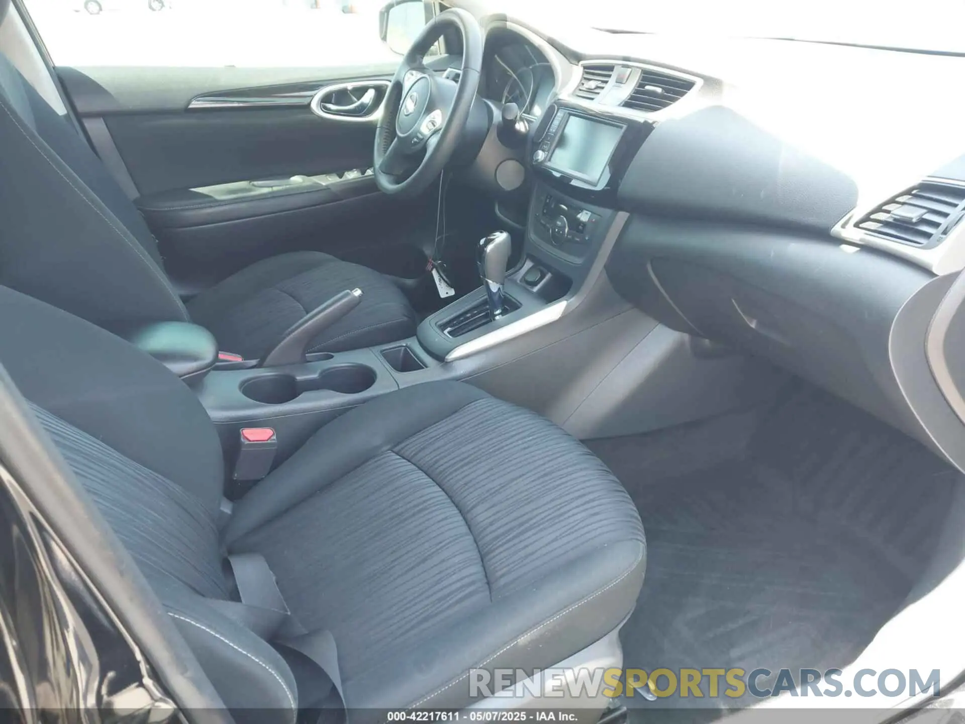 5 Photograph of a damaged car 3N1AB7AP6KL627295 NISSAN SENTRA 2019