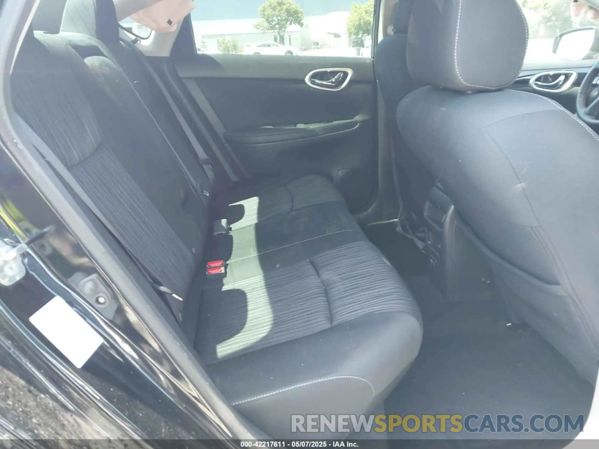 8 Photograph of a damaged car 3N1AB7AP6KL627295 NISSAN SENTRA 2019