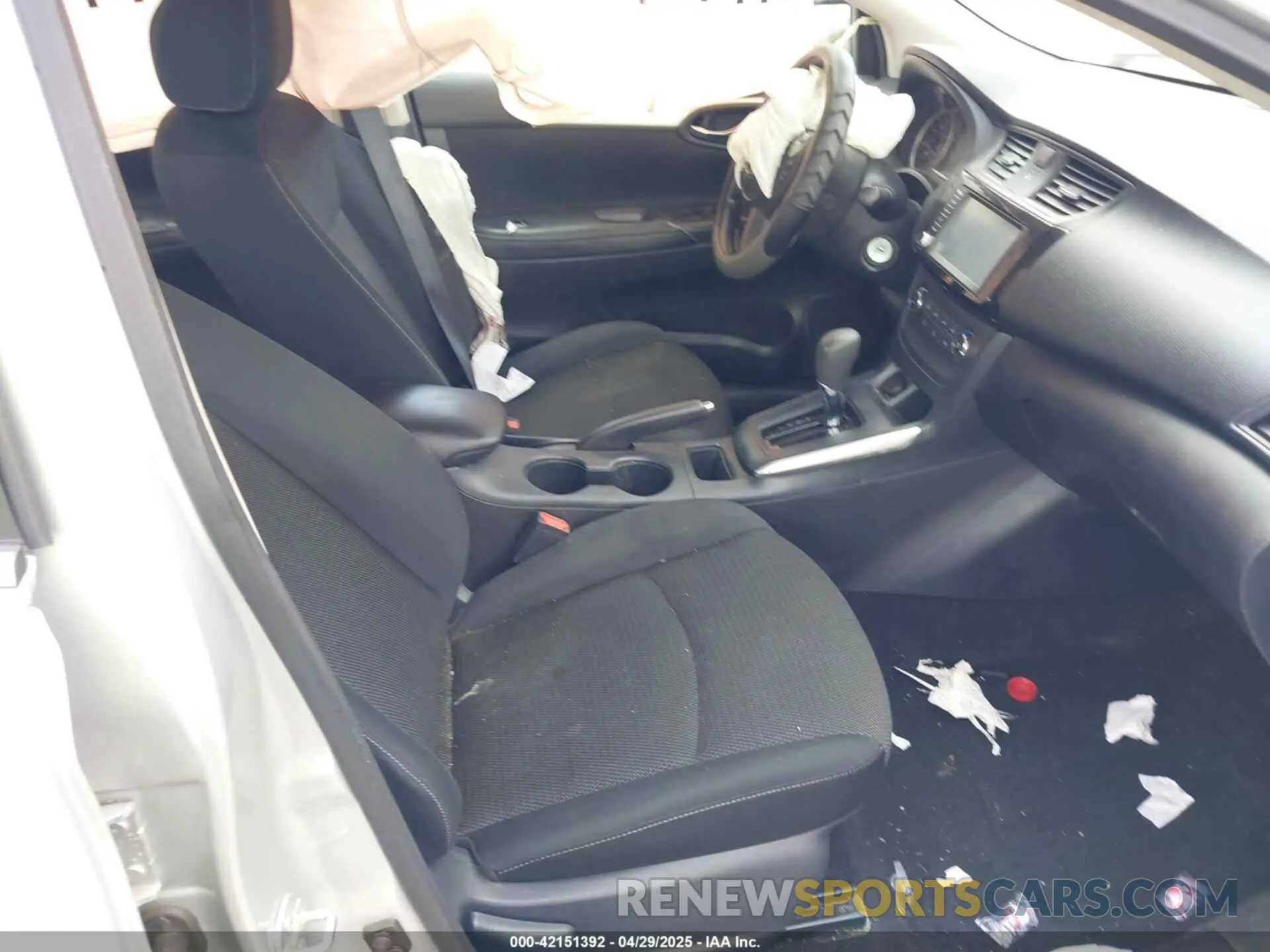 5 Photograph of a damaged car 3N1AB7AP6KY205658 NISSAN SENTRA 2019