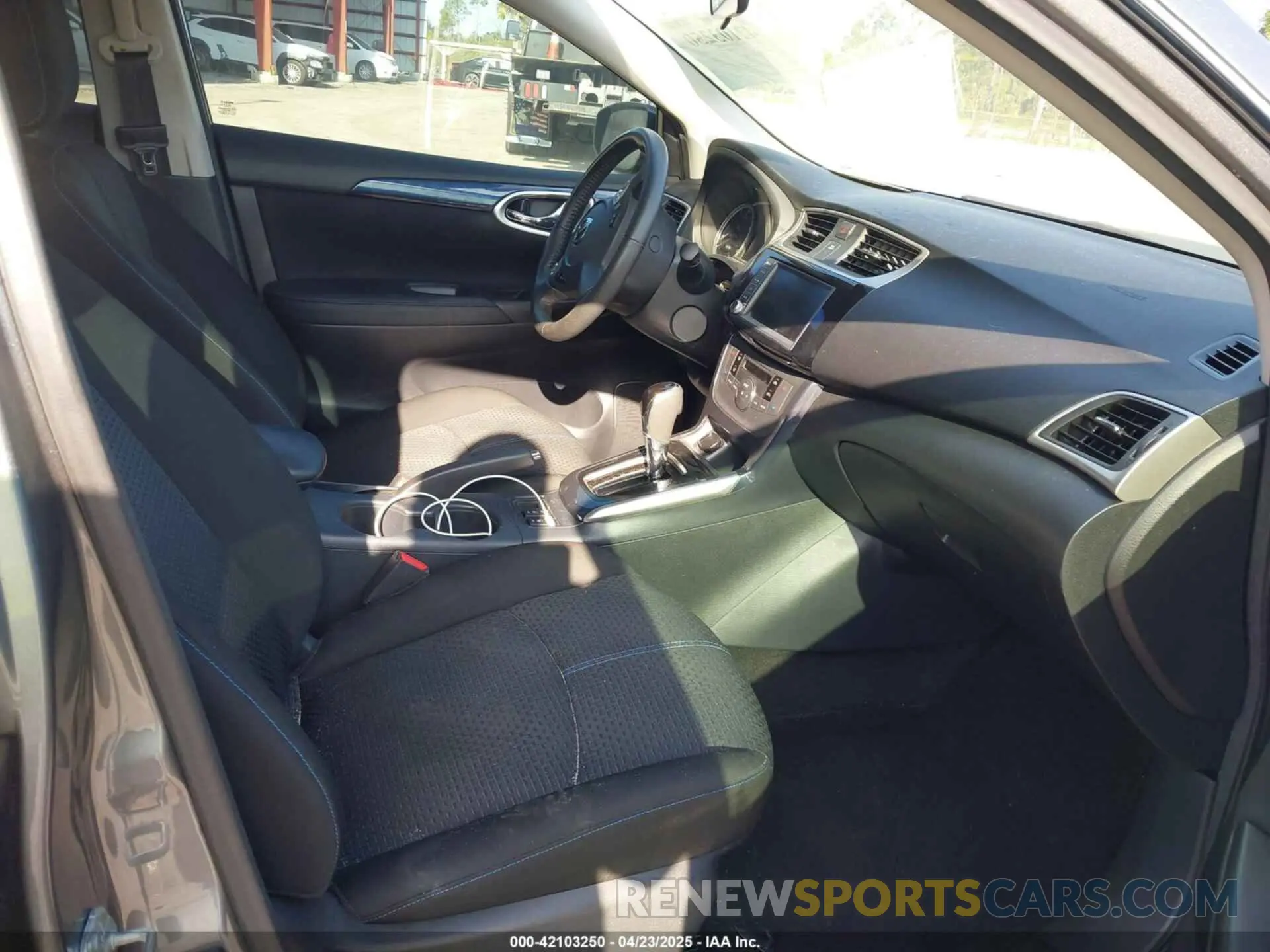 5 Photograph of a damaged car 3N1AB7AP6KY213274 NISSAN SENTRA 2019