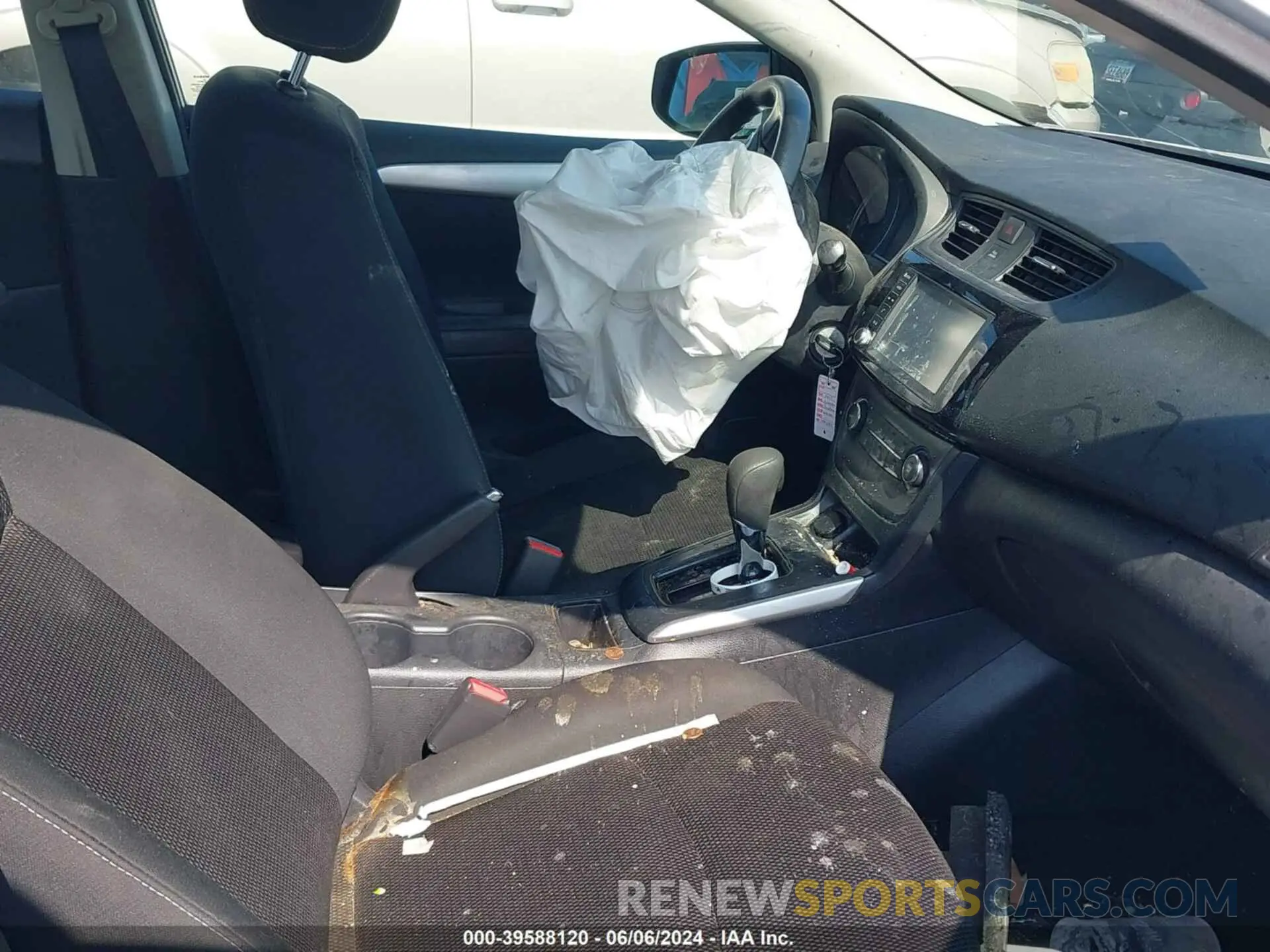 5 Photograph of a damaged car 3N1AB7AP6KY220449 NISSAN SENTRA 2019