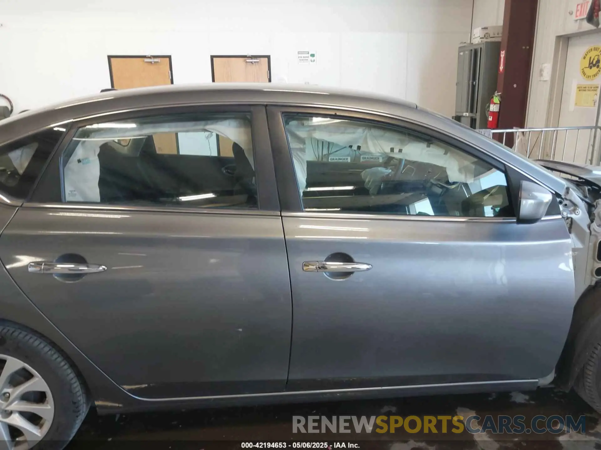 14 Photograph of a damaged car 3N1AB7AP6KY220869 NISSAN SENTRA 2019