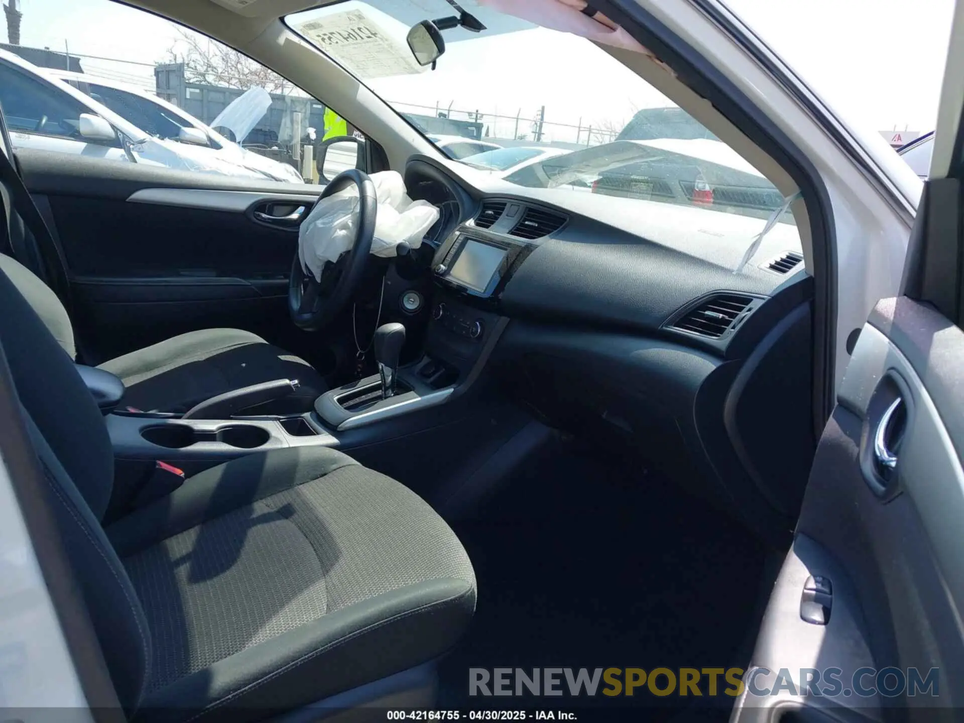5 Photograph of a damaged car 3N1AB7AP6KY233217 NISSAN SENTRA 2019
