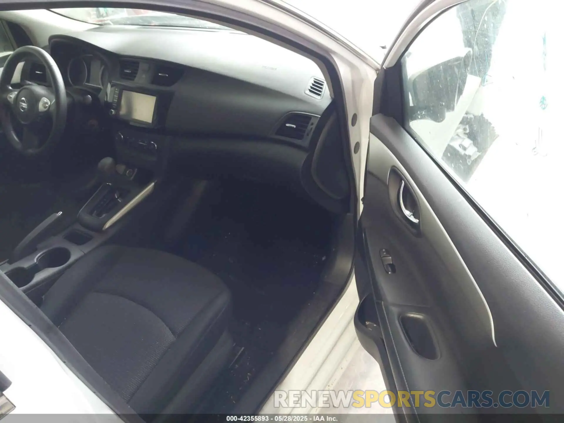 5 Photograph of a damaged car 3N1AB7AP6KY263284 NISSAN SENTRA 2019