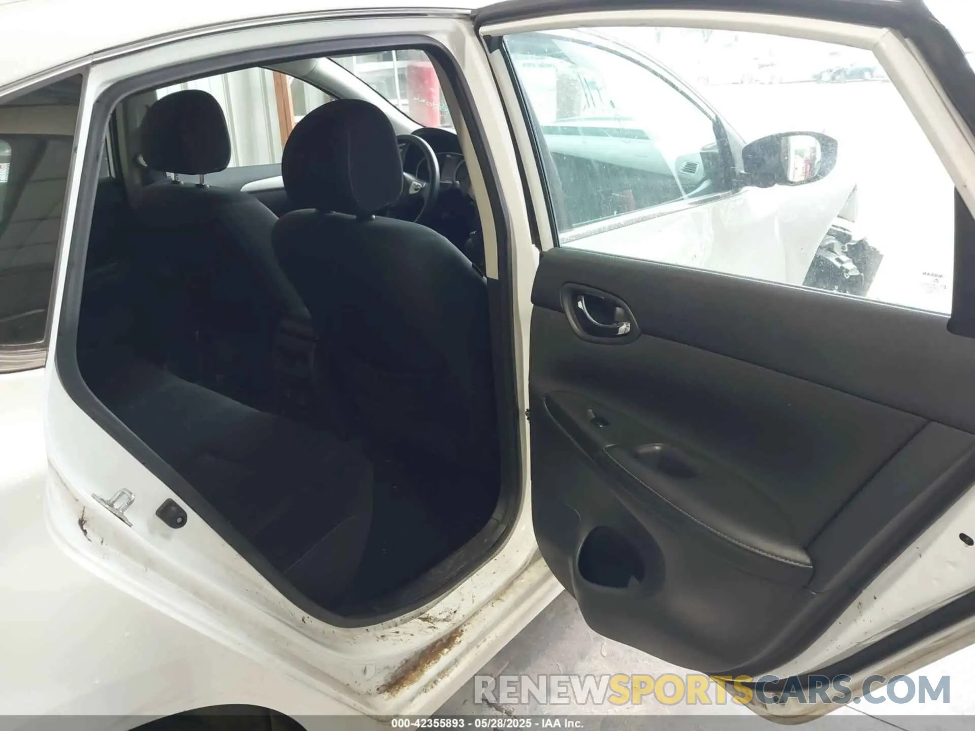 8 Photograph of a damaged car 3N1AB7AP6KY263284 NISSAN SENTRA 2019