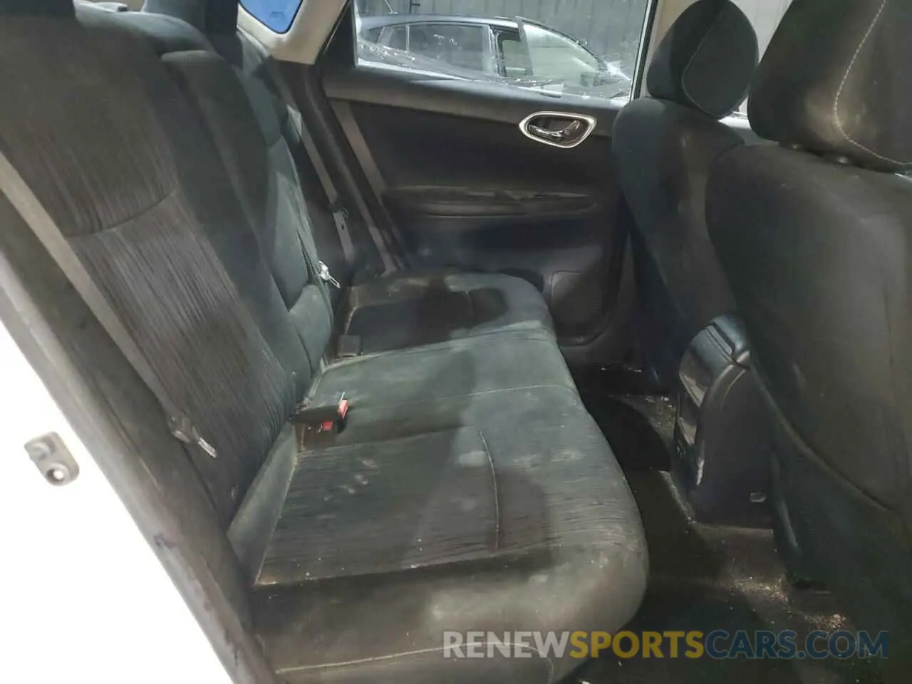 10 Photograph of a damaged car 3N1AB7AP6KY299329 NISSAN SENTRA 2019