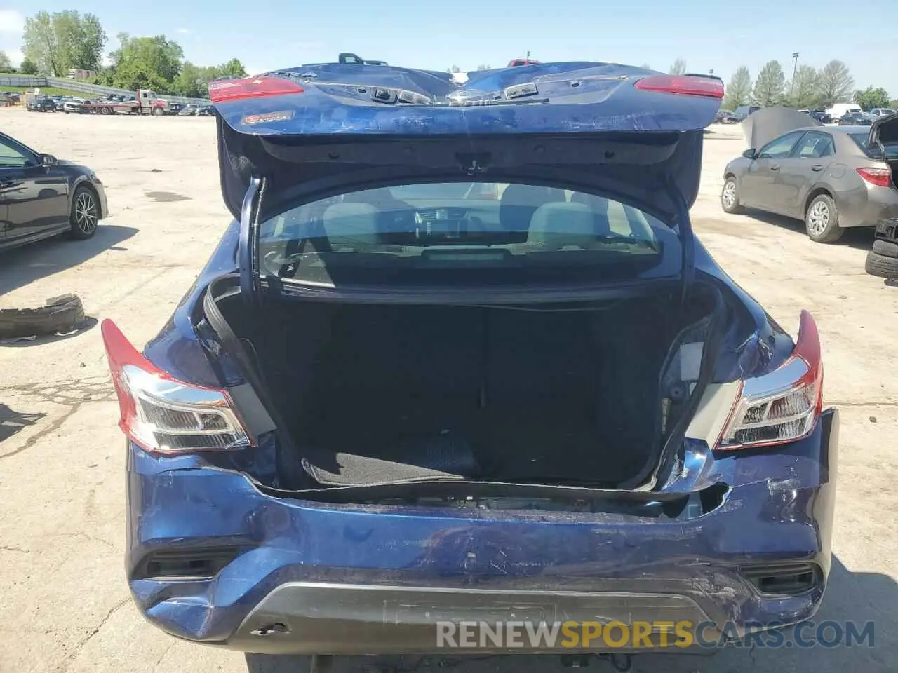 6 Photograph of a damaged car 3N1AB7AP6KY304884 NISSAN SENTRA 2019