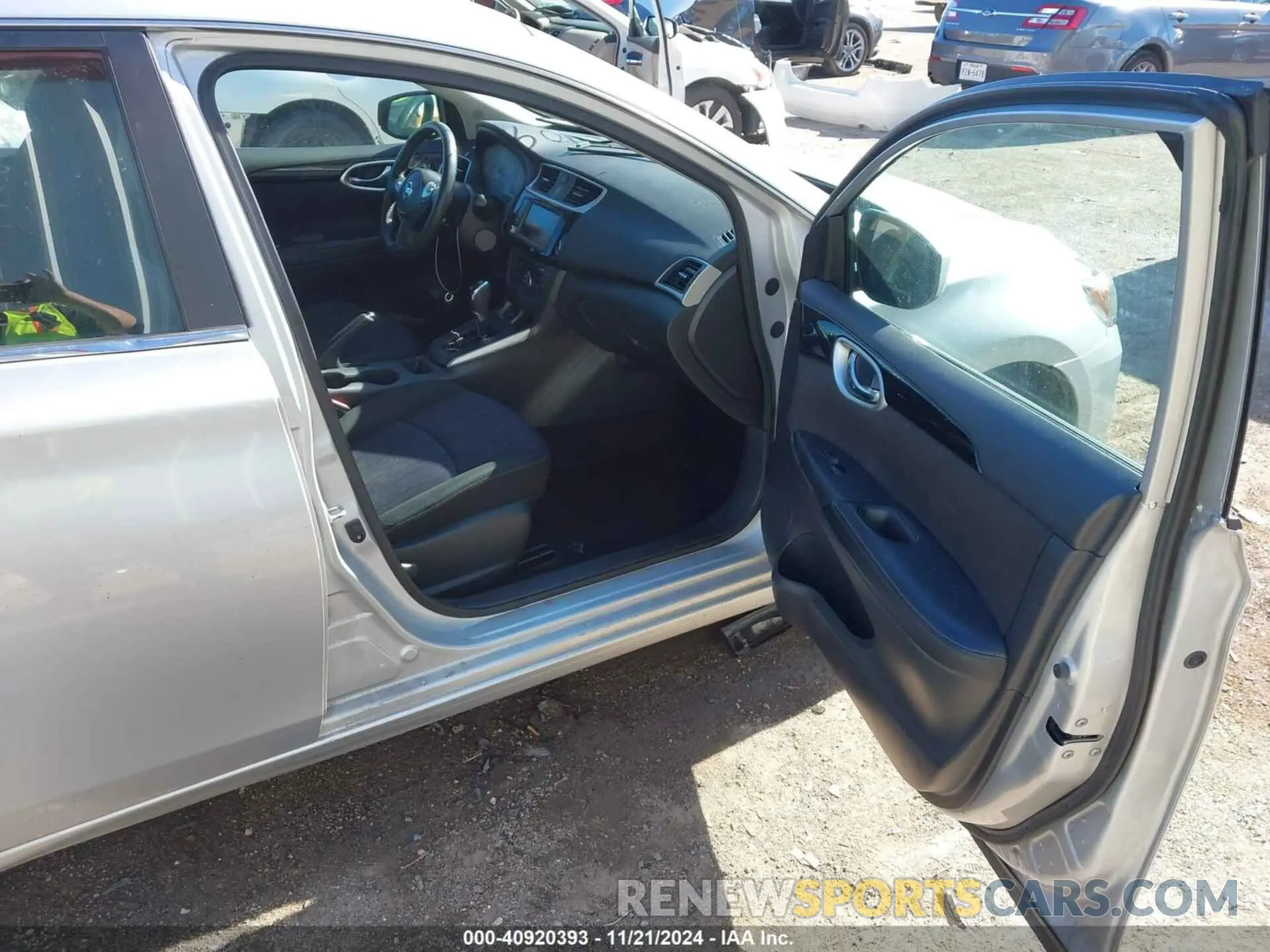 5 Photograph of a damaged car 3N1AB7AP6KY340977 NISSAN SENTRA 2019
