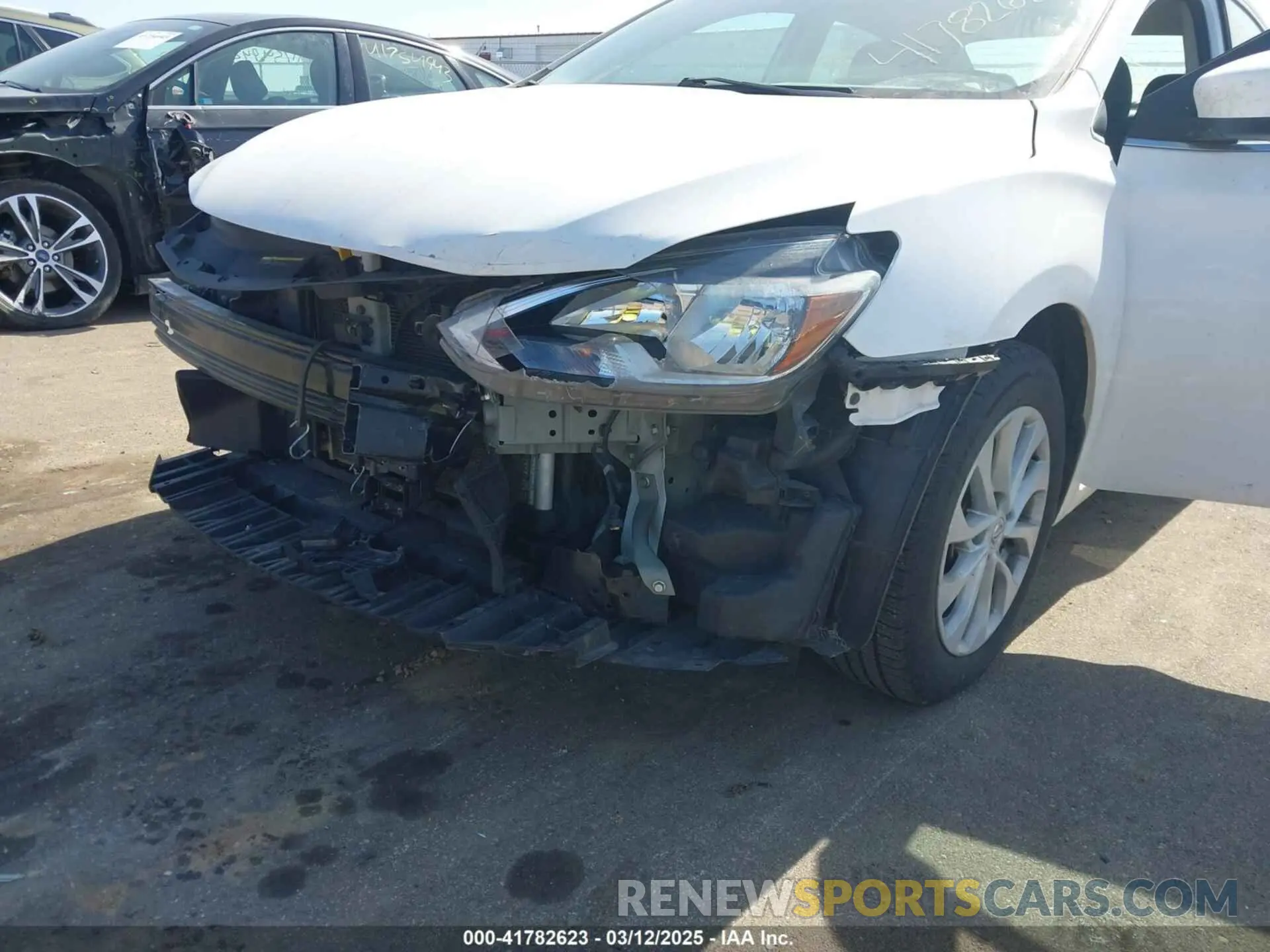 18 Photograph of a damaged car 3N1AB7AP6KY350750 NISSAN SENTRA 2019