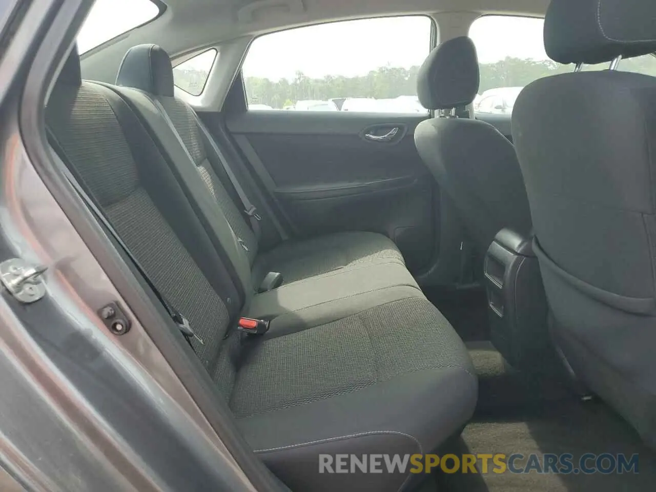 10 Photograph of a damaged car 3N1AB7AP6KY356371 NISSAN SENTRA 2019