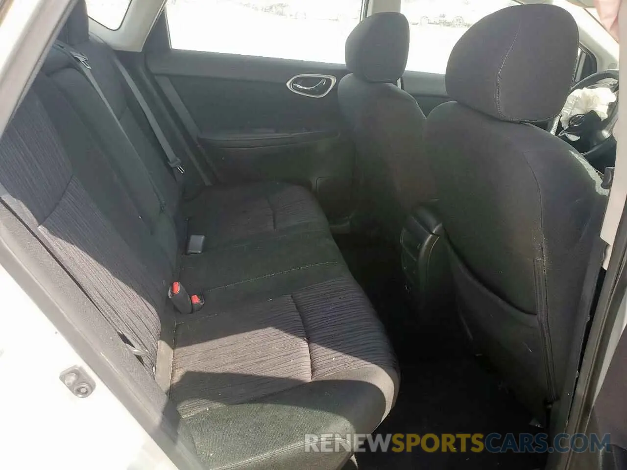 10 Photograph of a damaged car 3N1AB7AP6KY356483 NISSAN SENTRA 2019